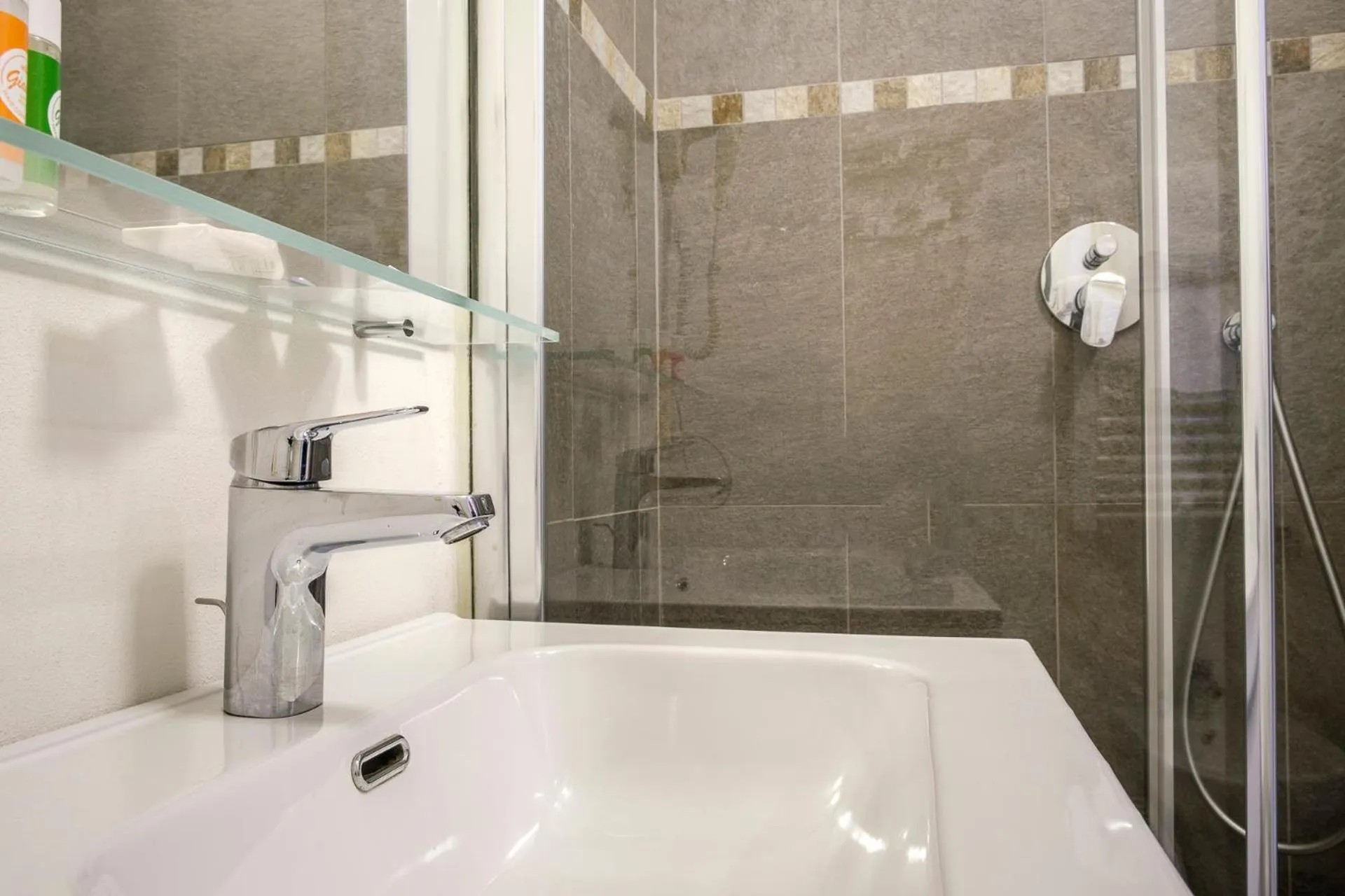 Shower in Villa Giada Resort