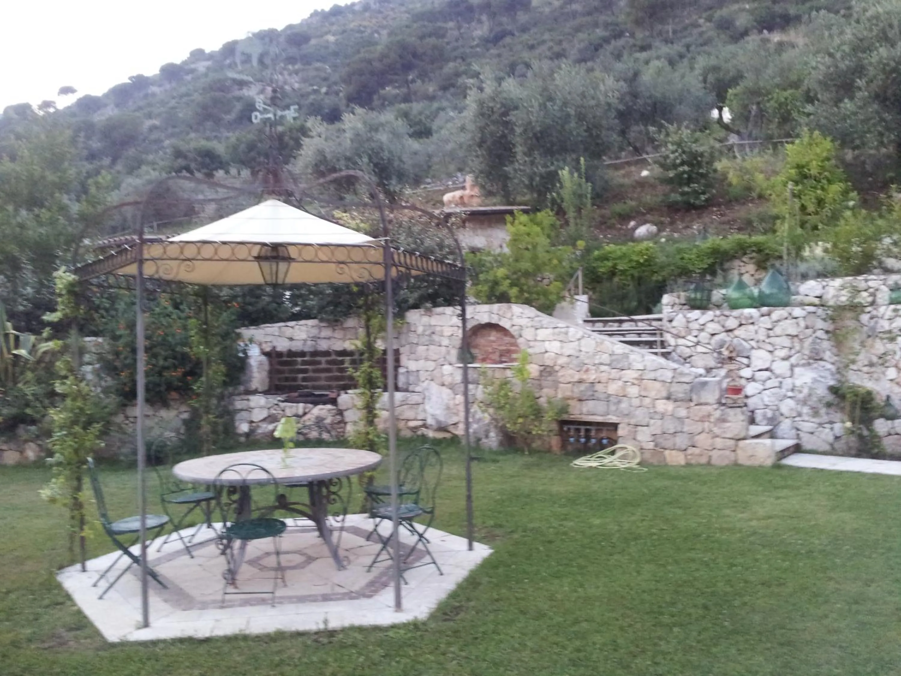 Property building in Il Maniero