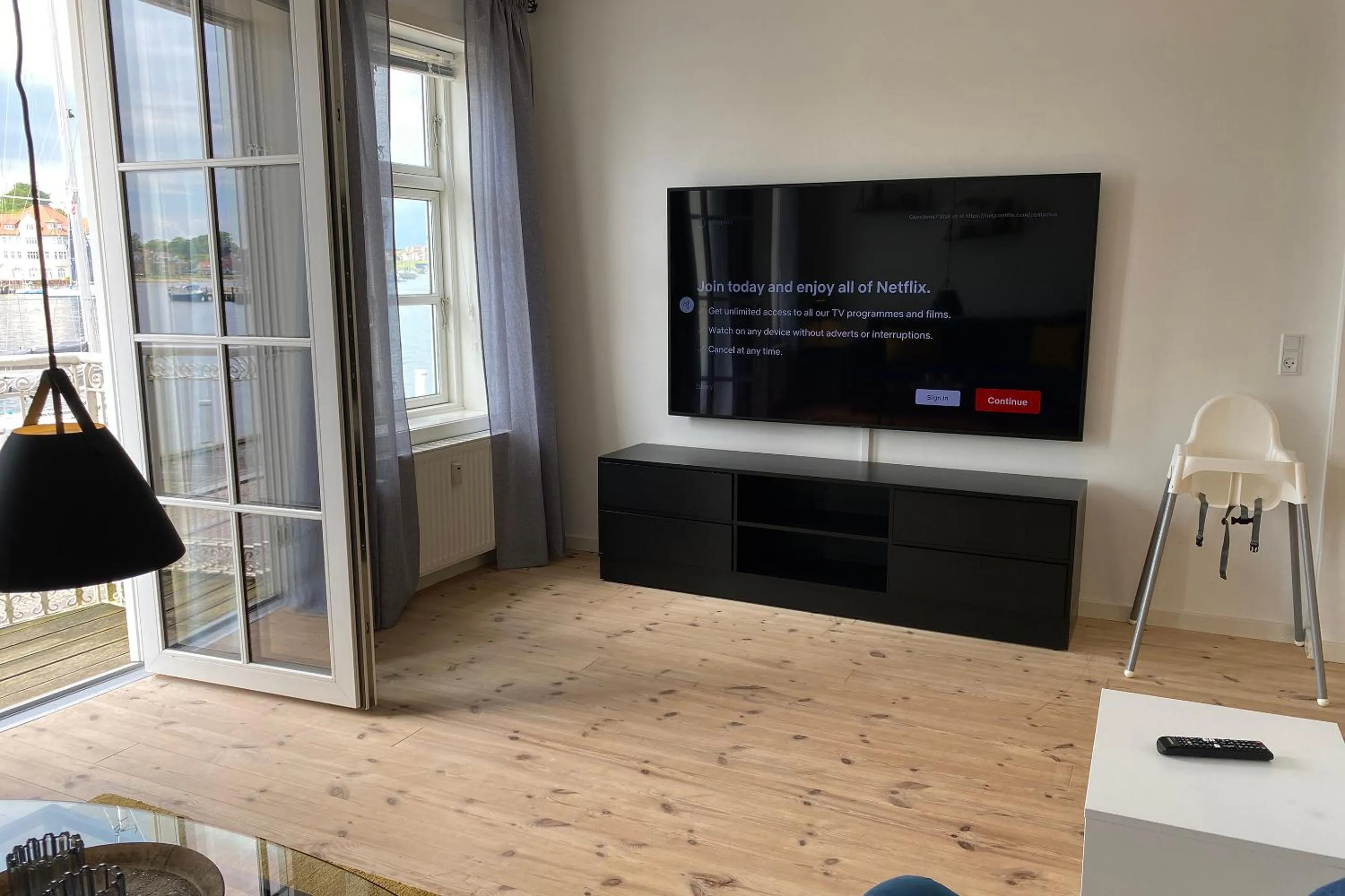 Living room in Harbour View