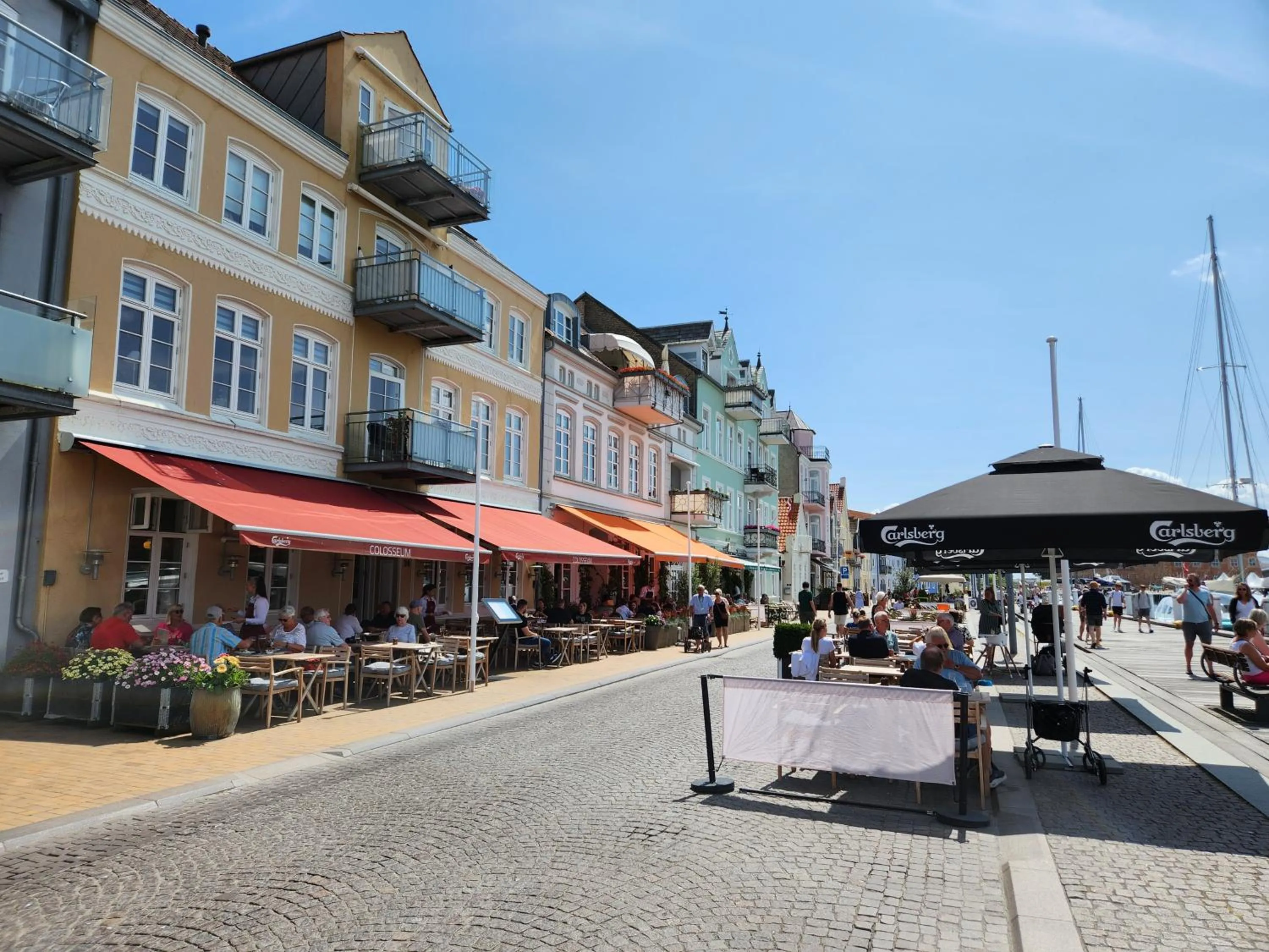 Restaurant/places to eat in Harbour View