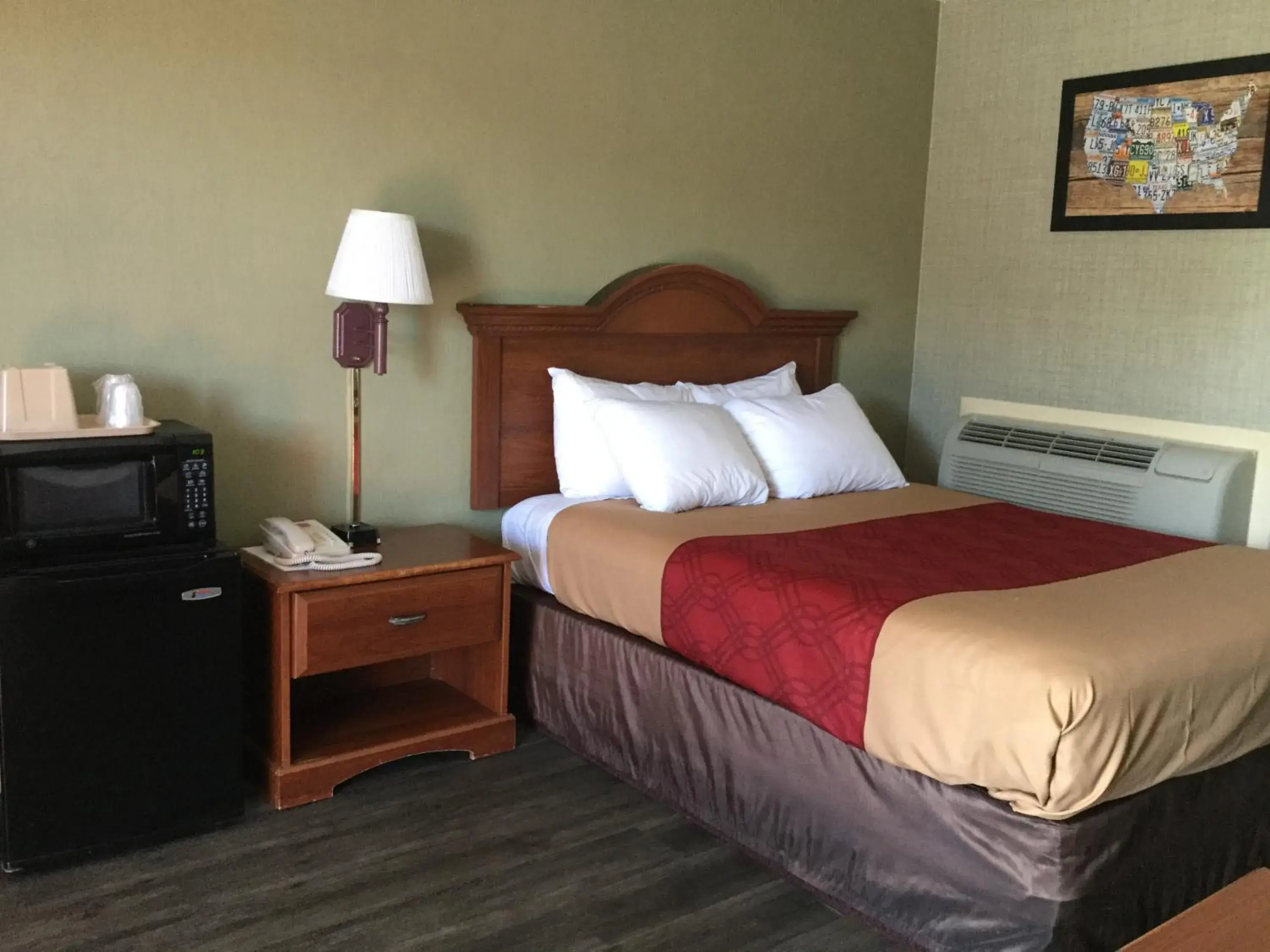 Bed in FALLS INN Bed in FALLS INN