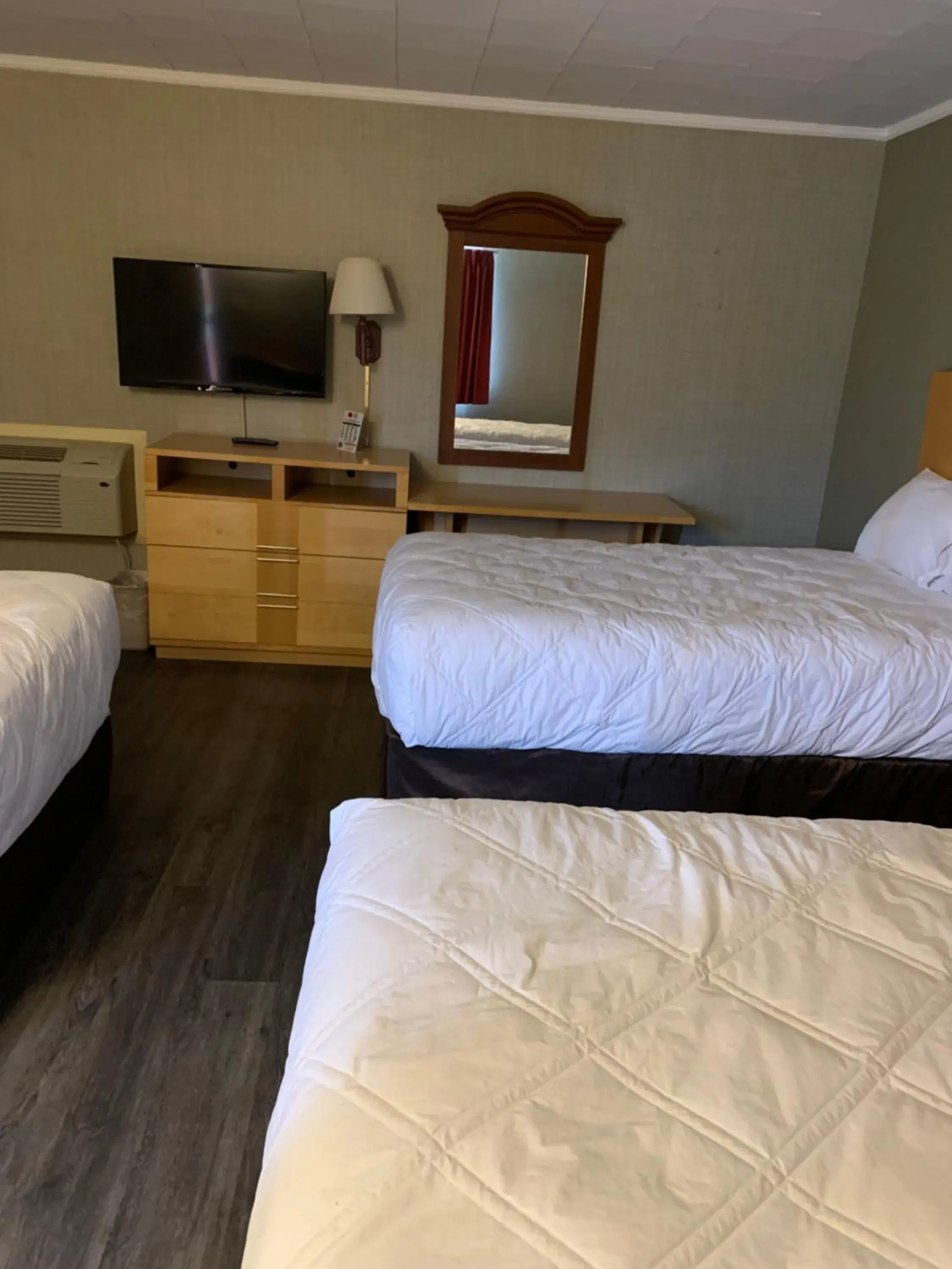 Bed in FALLS INN Bed in FALLS INN