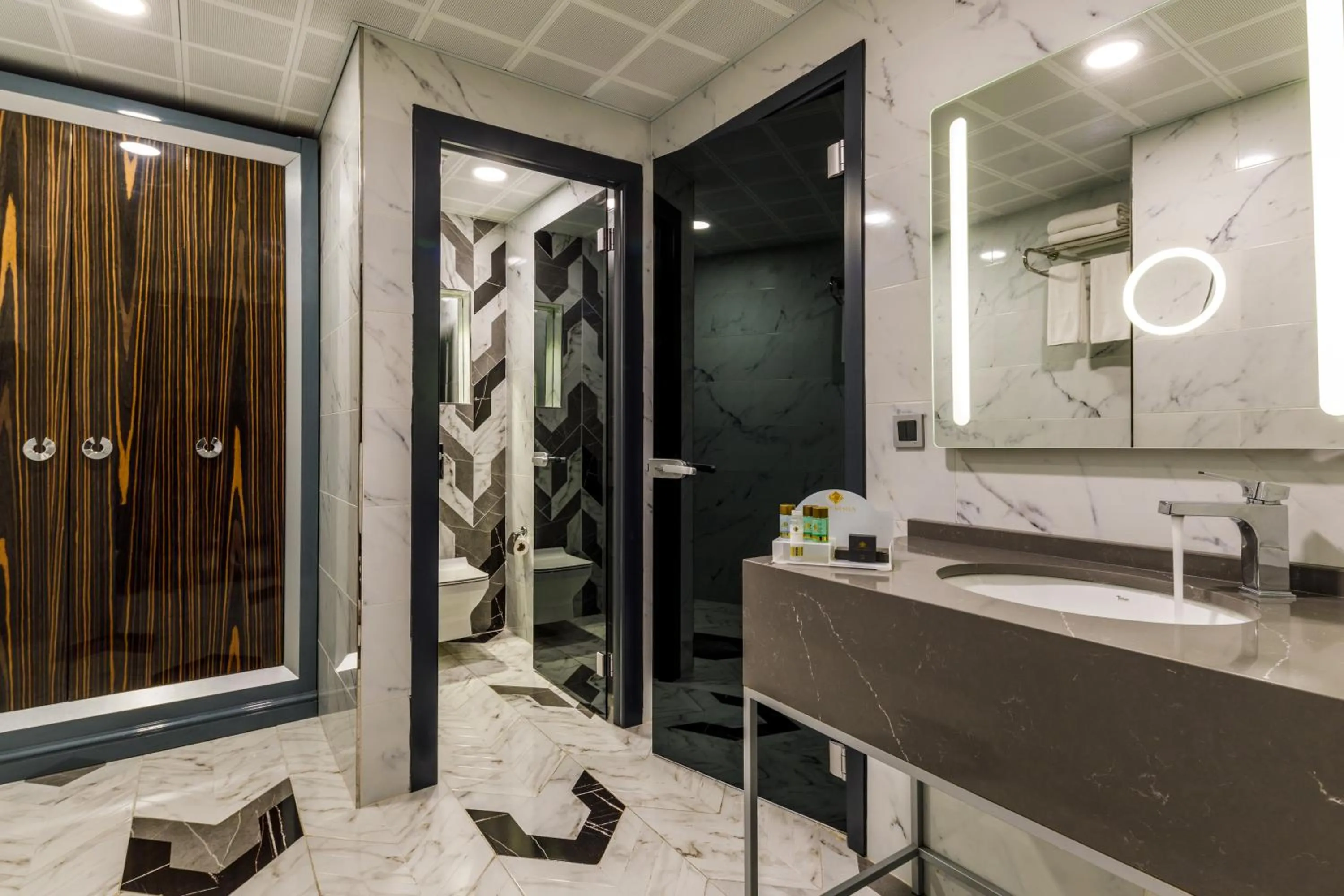 Toilet in Euro Design Hotel