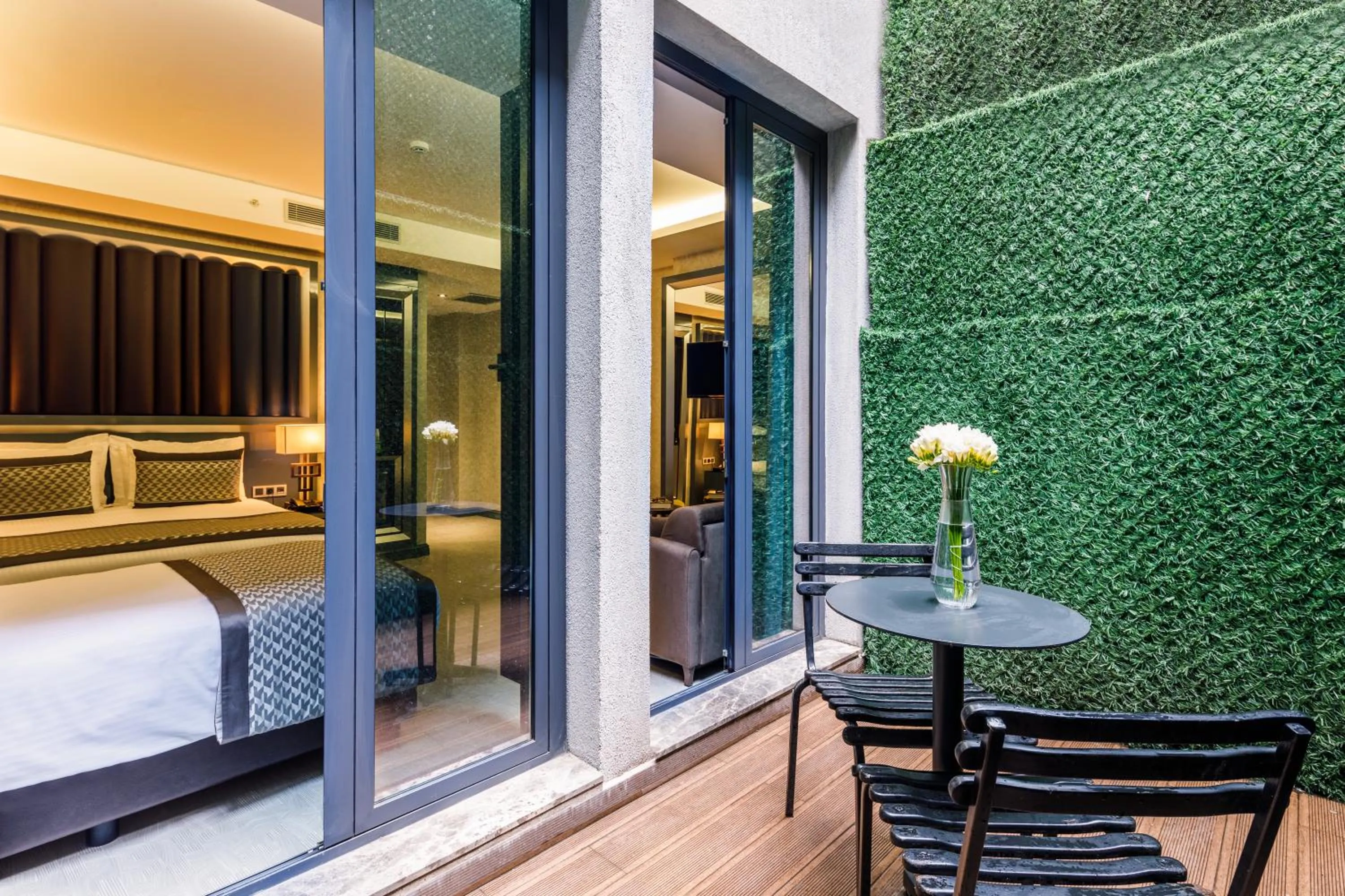 Patio, Bed in Euro Design Hotel