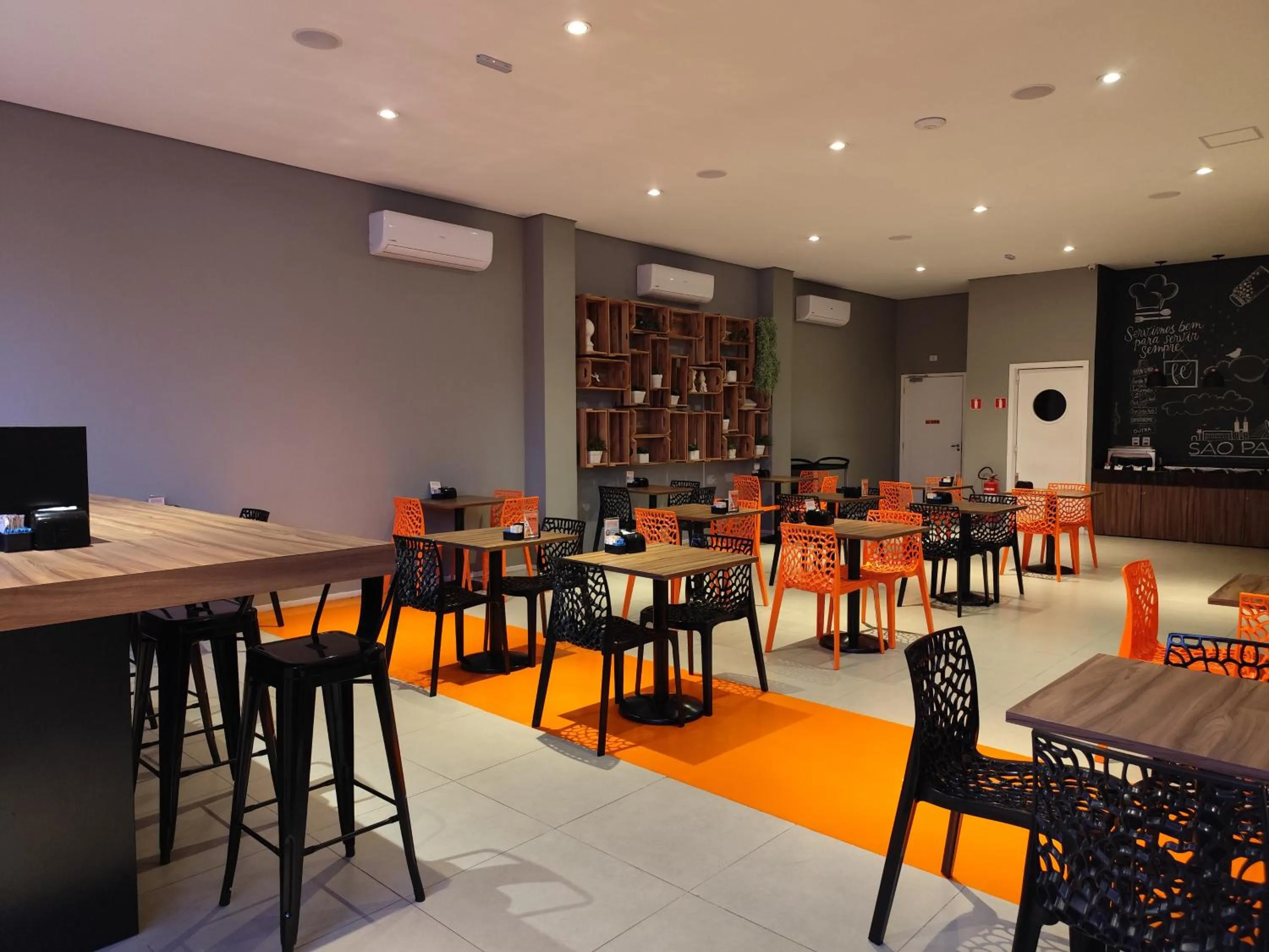 Restaurant/places to eat in Best Guest Hotel Expo Anhembi