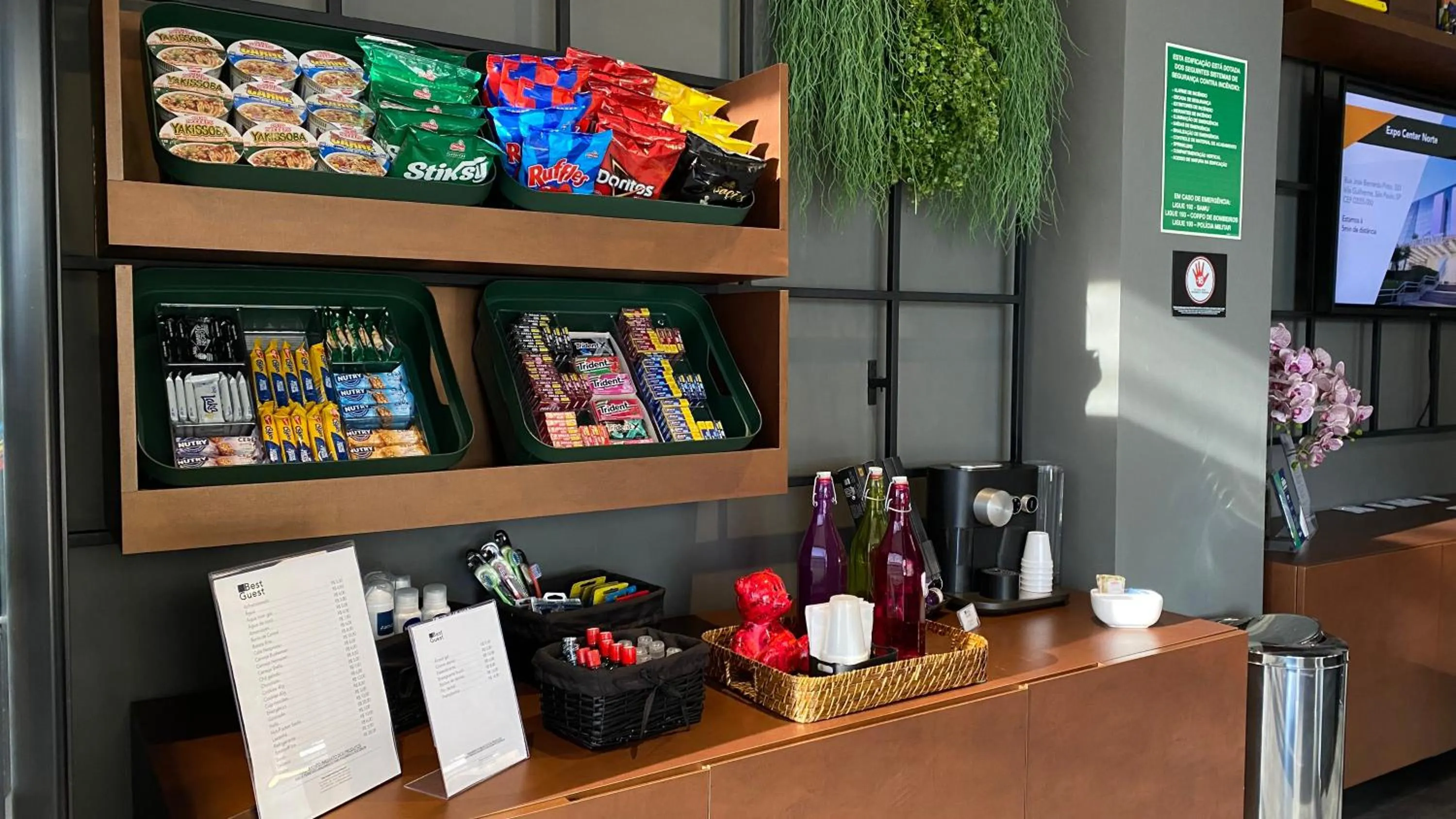 On-site shops in Best Guest Hotel Expo Anhembi