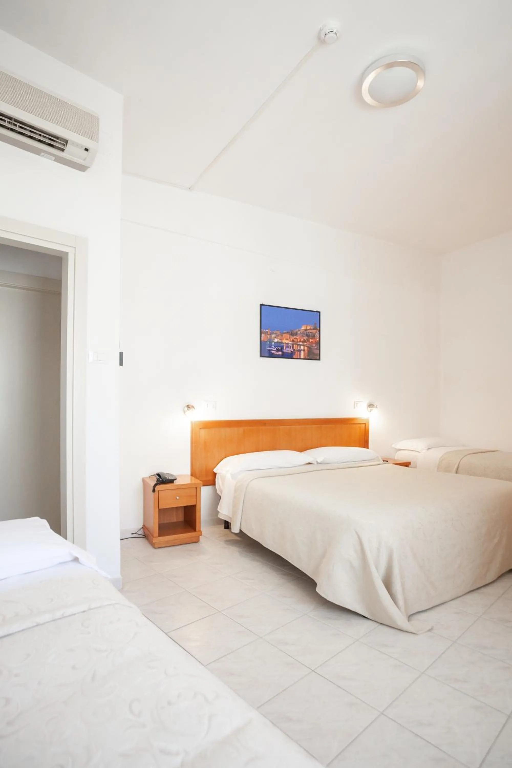 Photo of the whole room in Hotel Viola