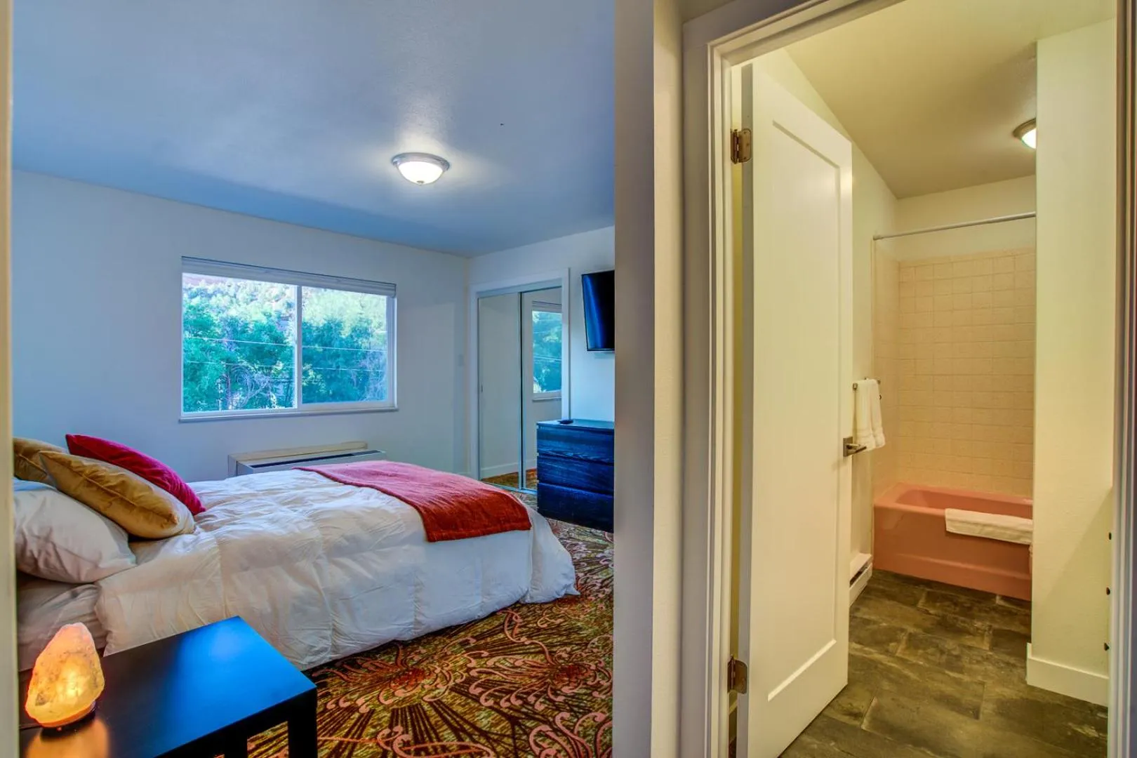 Bed in INNhale Resort and Spa