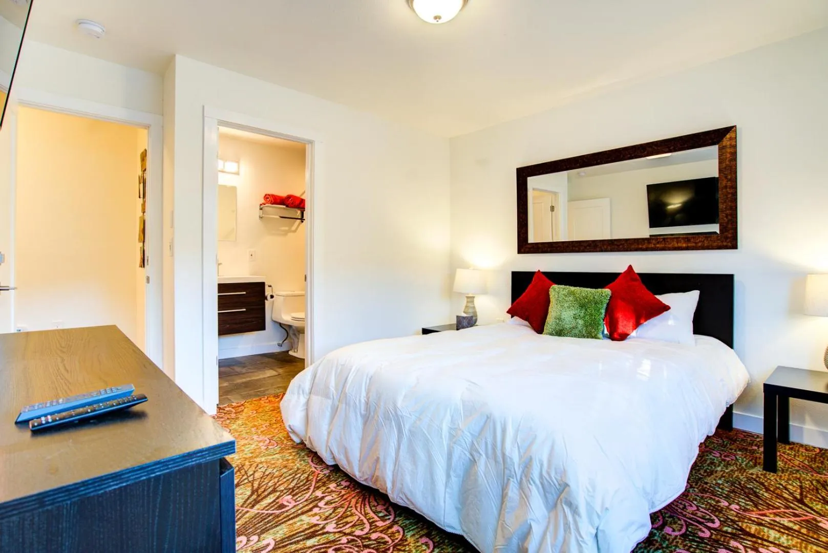 Bed in INNhale Resort and Spa