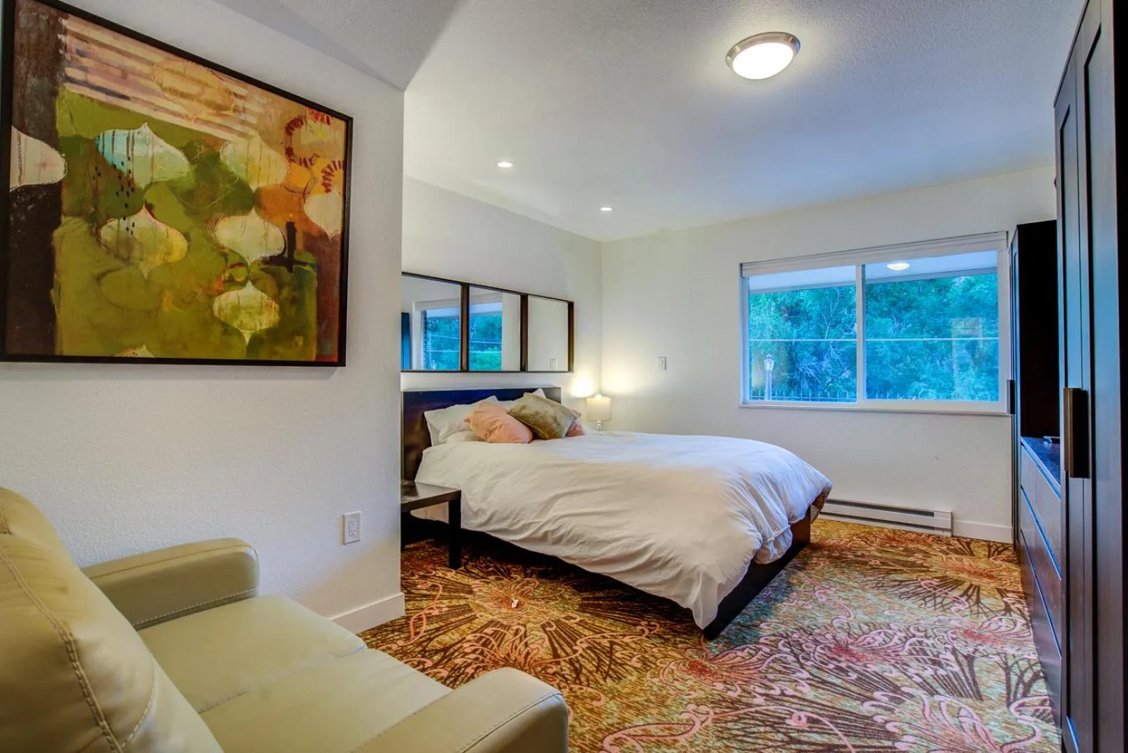 Bed in INNhale Resort and Spa