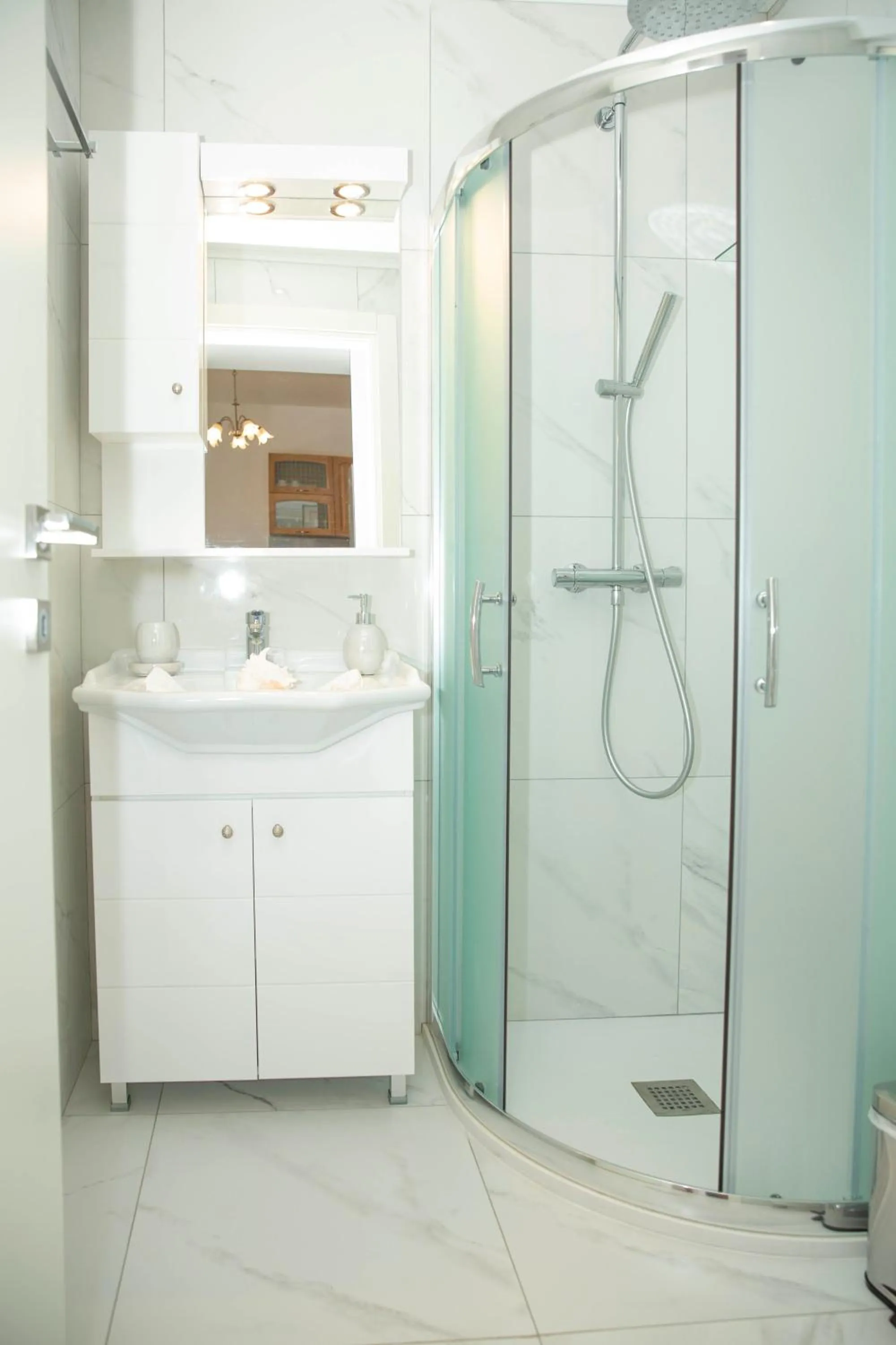 Haraki Bay Hotel and Luxury Apartments