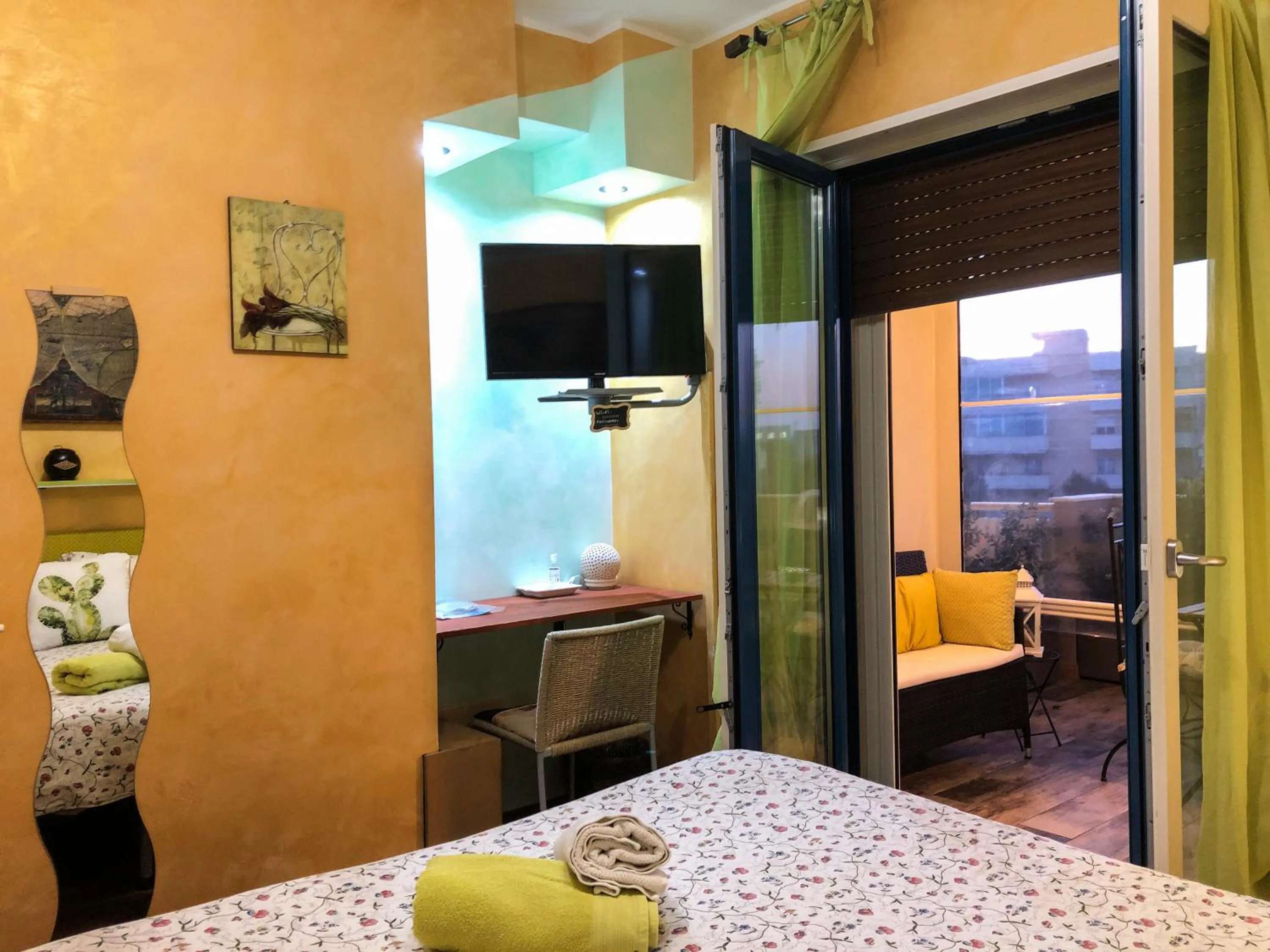 Balcony/Terrace, Bed in Rizzi Marianna B&B