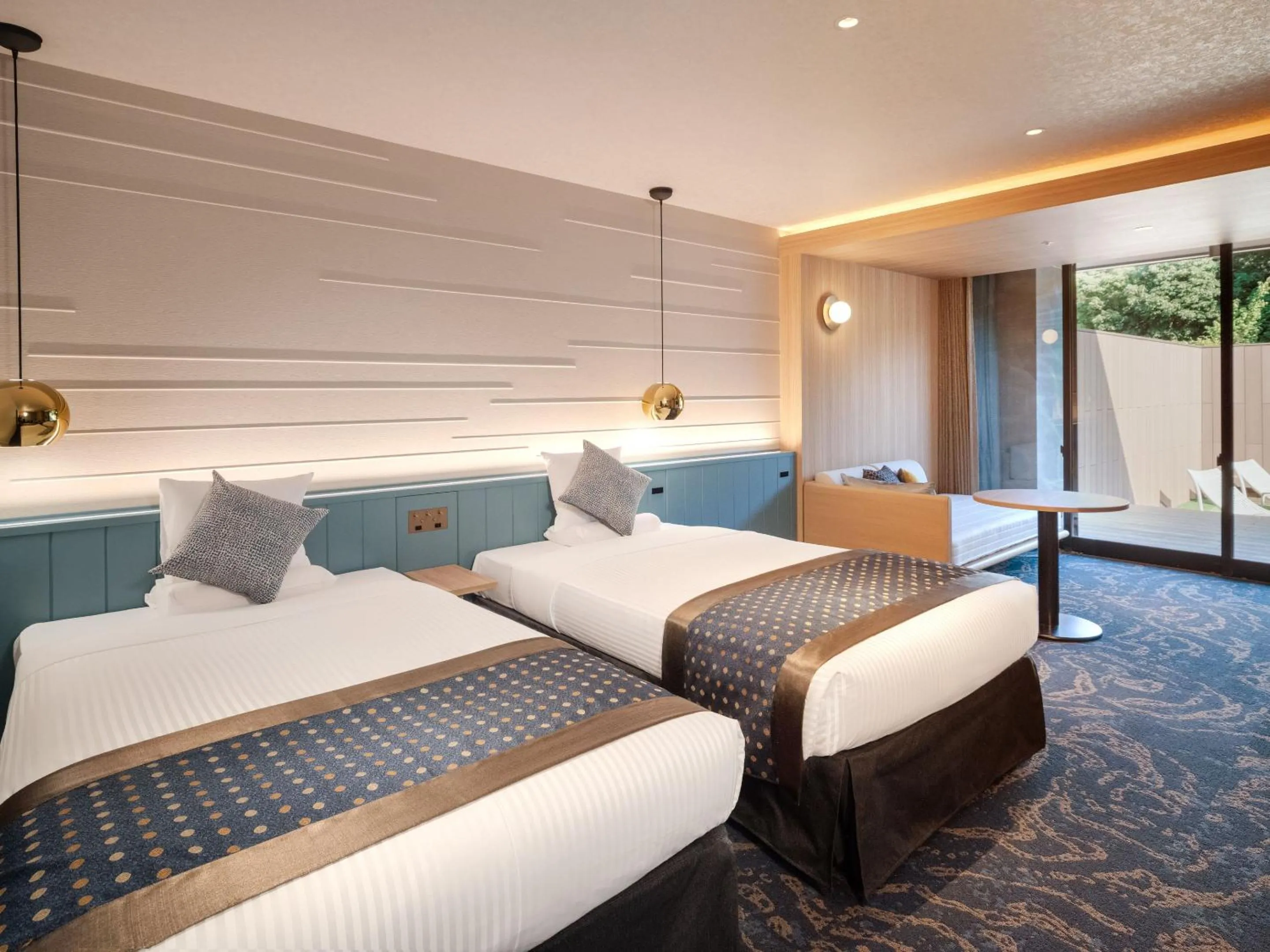 Photo of the whole room, Bed in KAMENOI HOTEL Awajishima