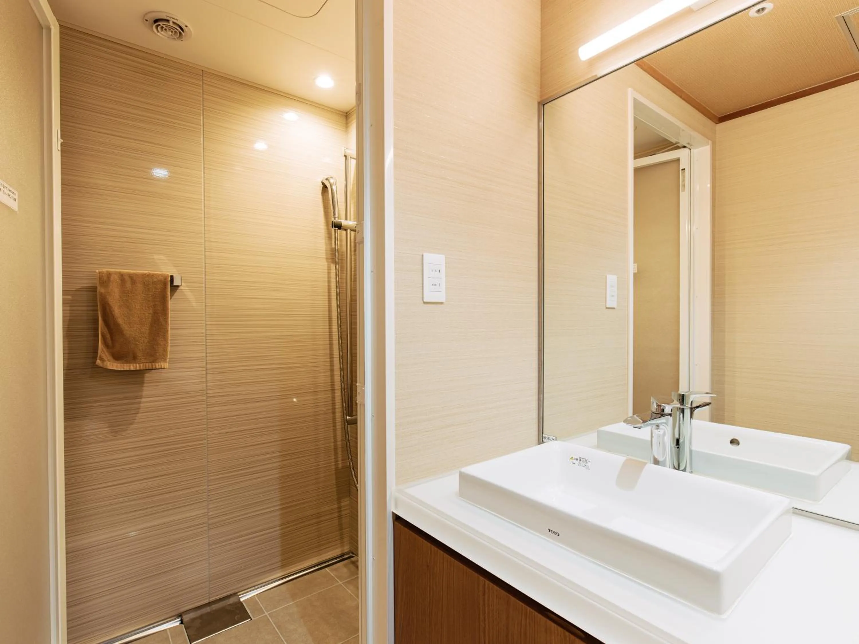Superior Twin (With Shower Booth) - single occupancy in KAMENOI HOTEL Awajishima