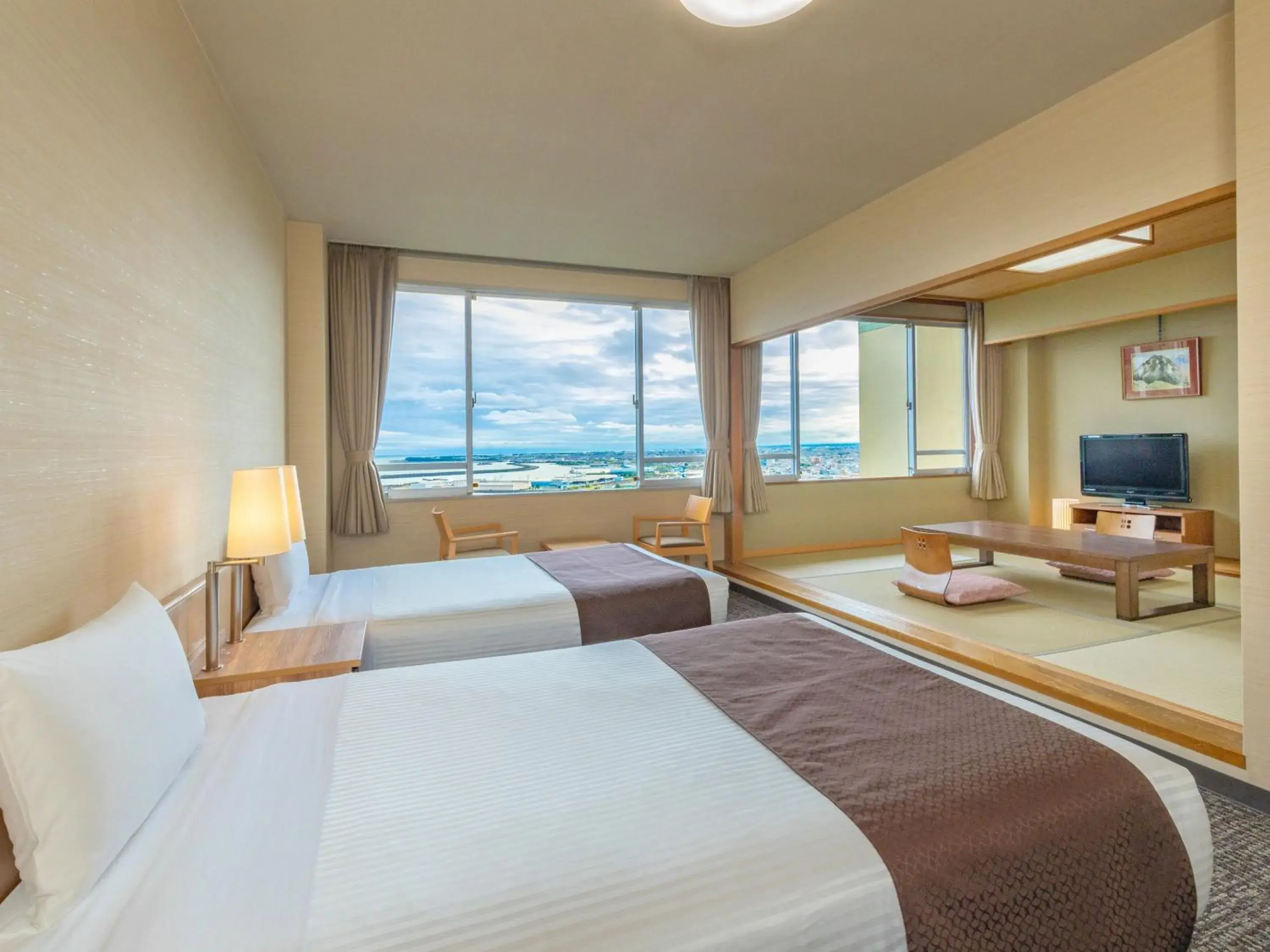 Ocean View Japanese-Western Room with private bathroom - single occupancy in KAMENOI HOTEL Yaizu Ocean View Japanese-Western Room with private bathroom - single occupancy in KAMENOI HOTEL Yaizu