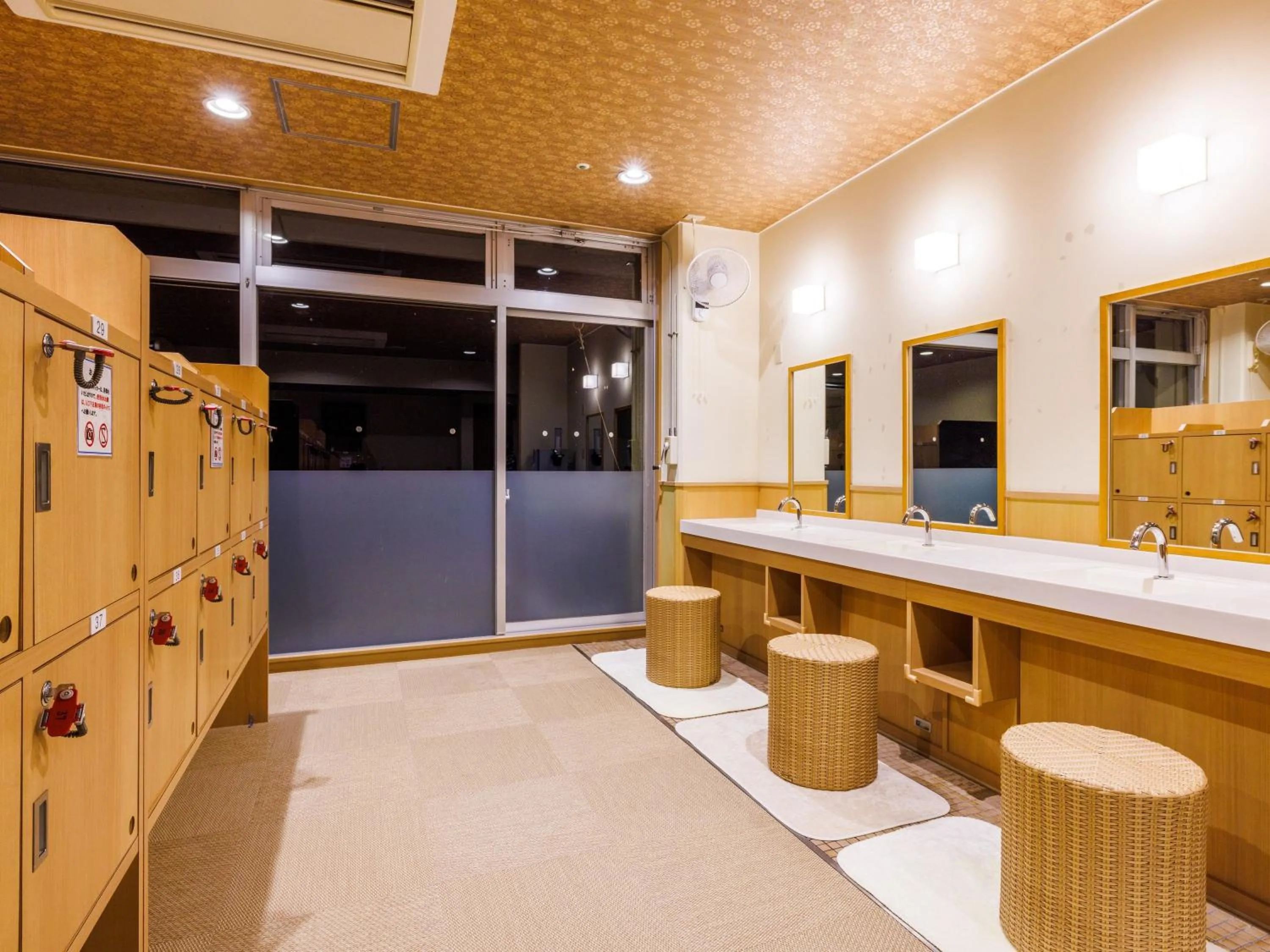 Hot Spring Bath in KAMENOI HOTEL Yaizu