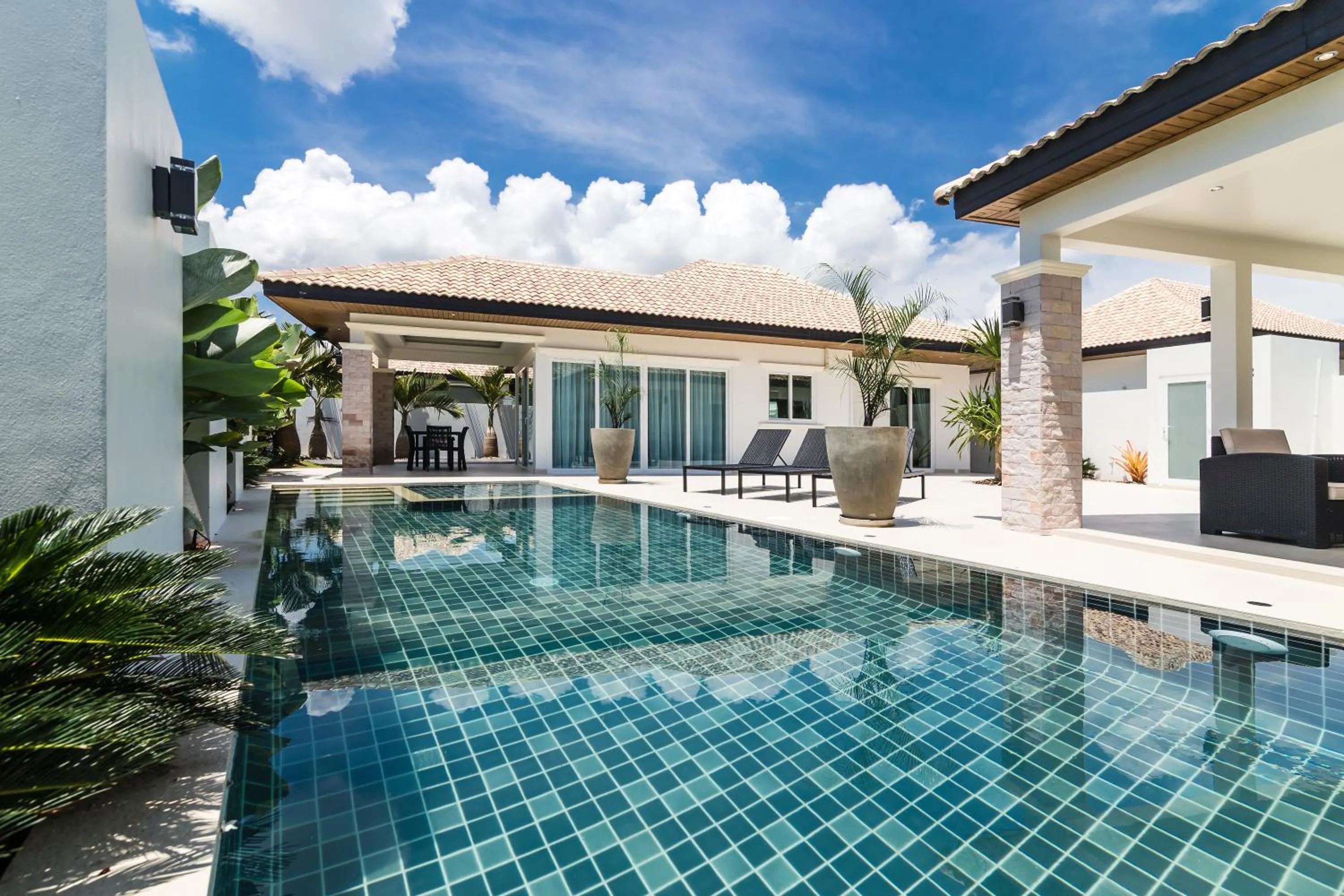 Swimming pool in Orchid Paradise Homes 325