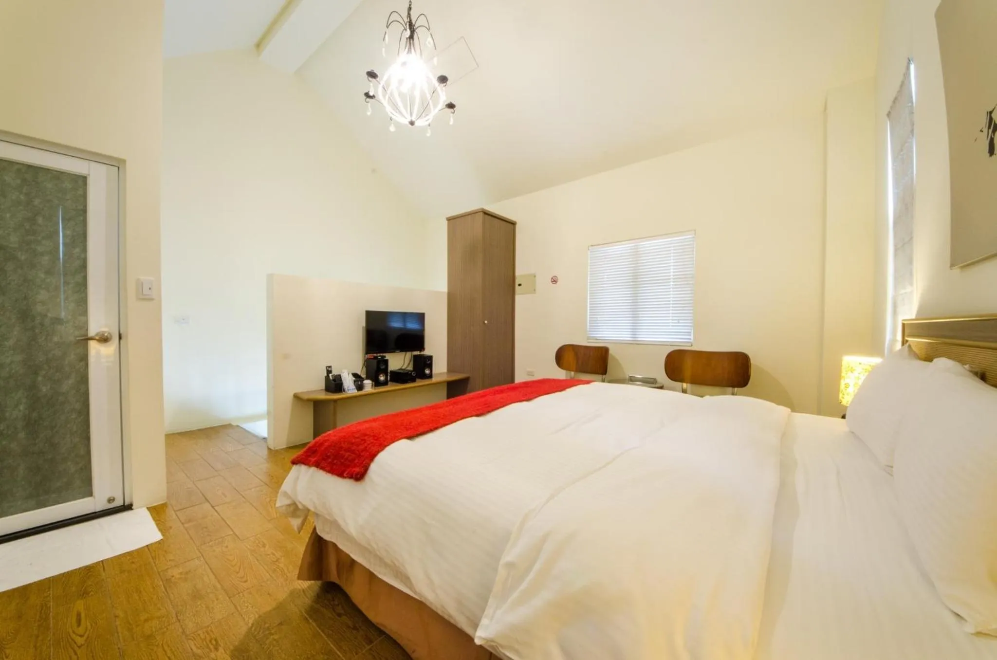 Bed in Butchard Villas