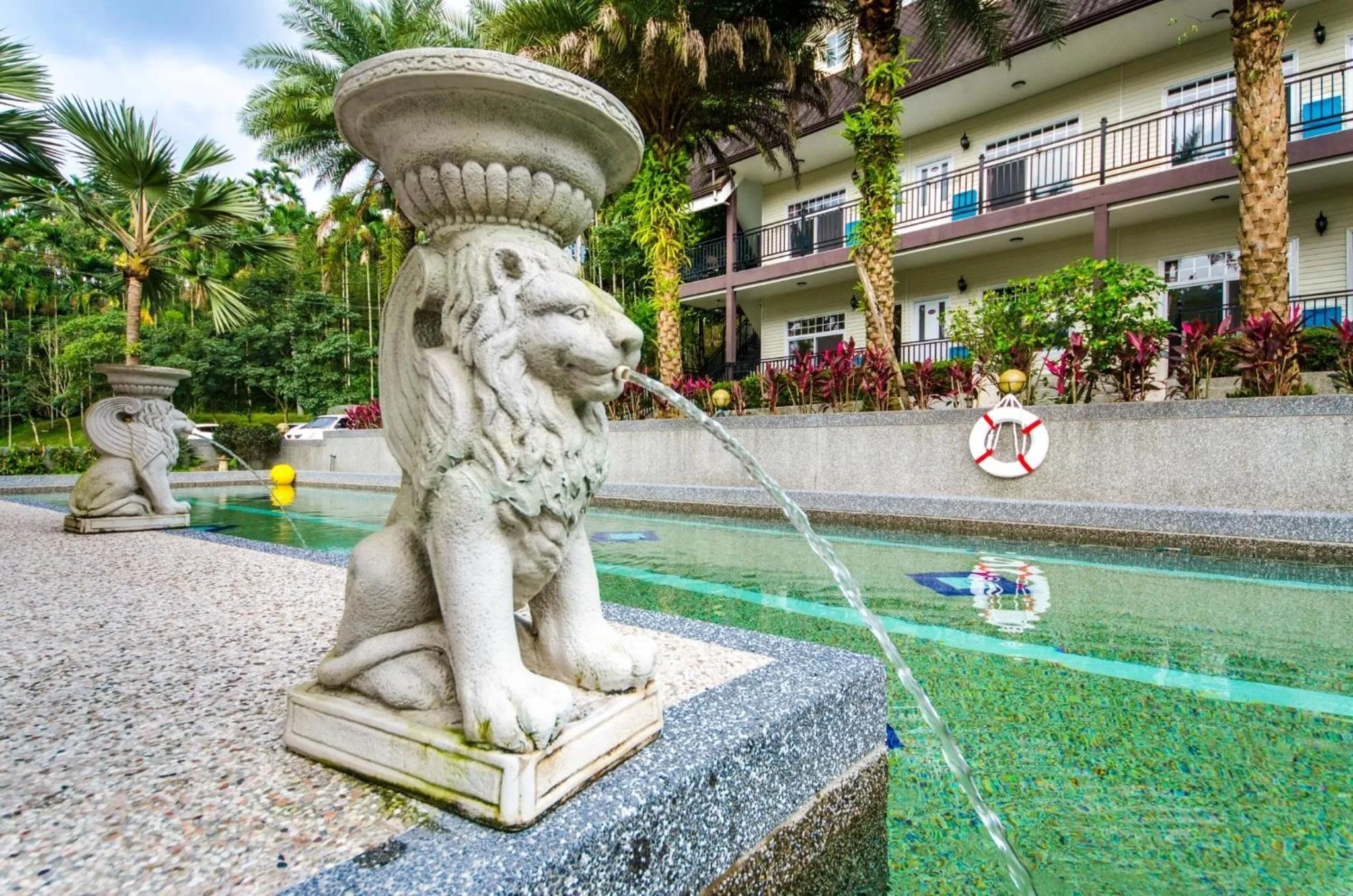 Property building in Butchard Villas