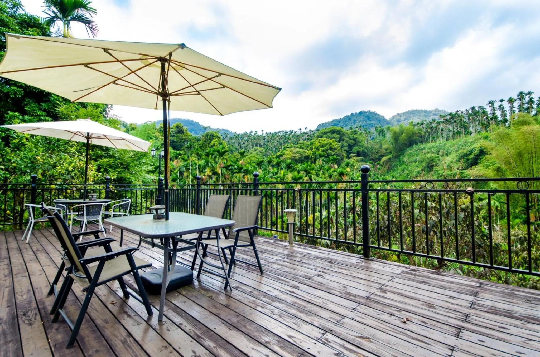 Garden view in Butchard Villas