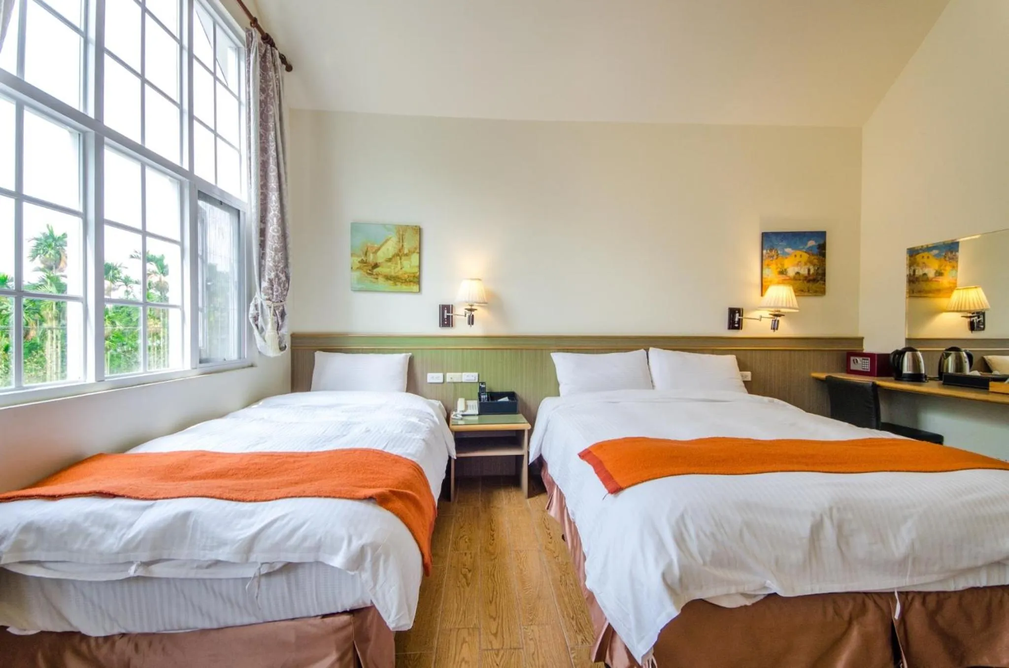 Bed in Butchard Villas