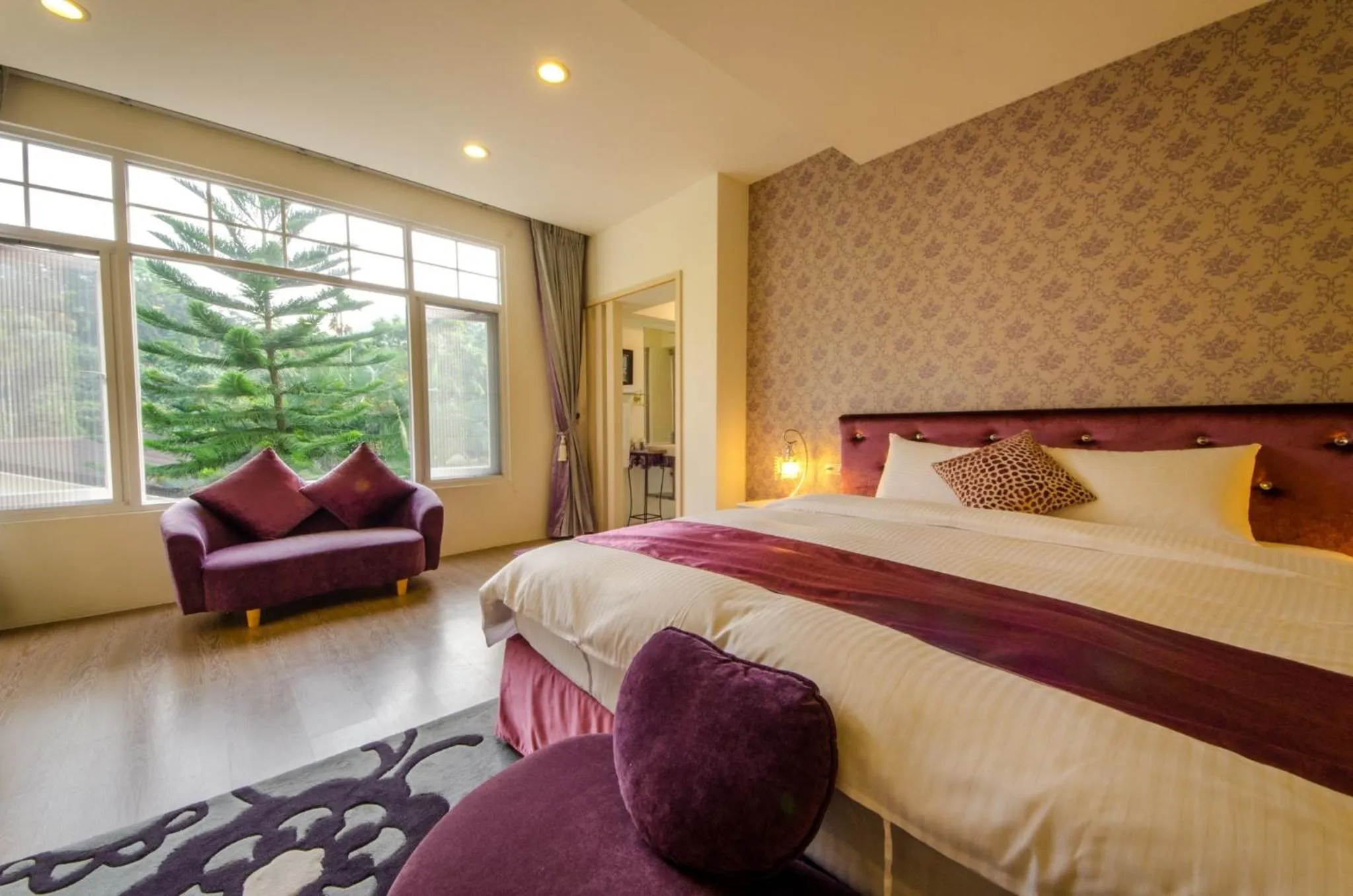 Bed in Butchard Villas