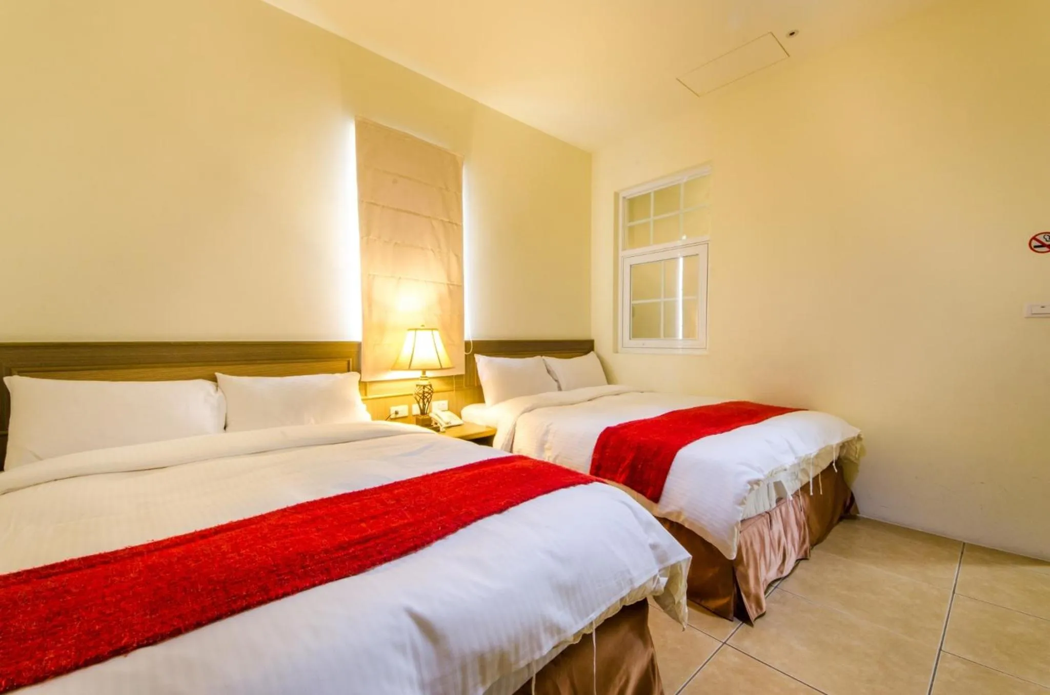 Bed in Butchard Villas