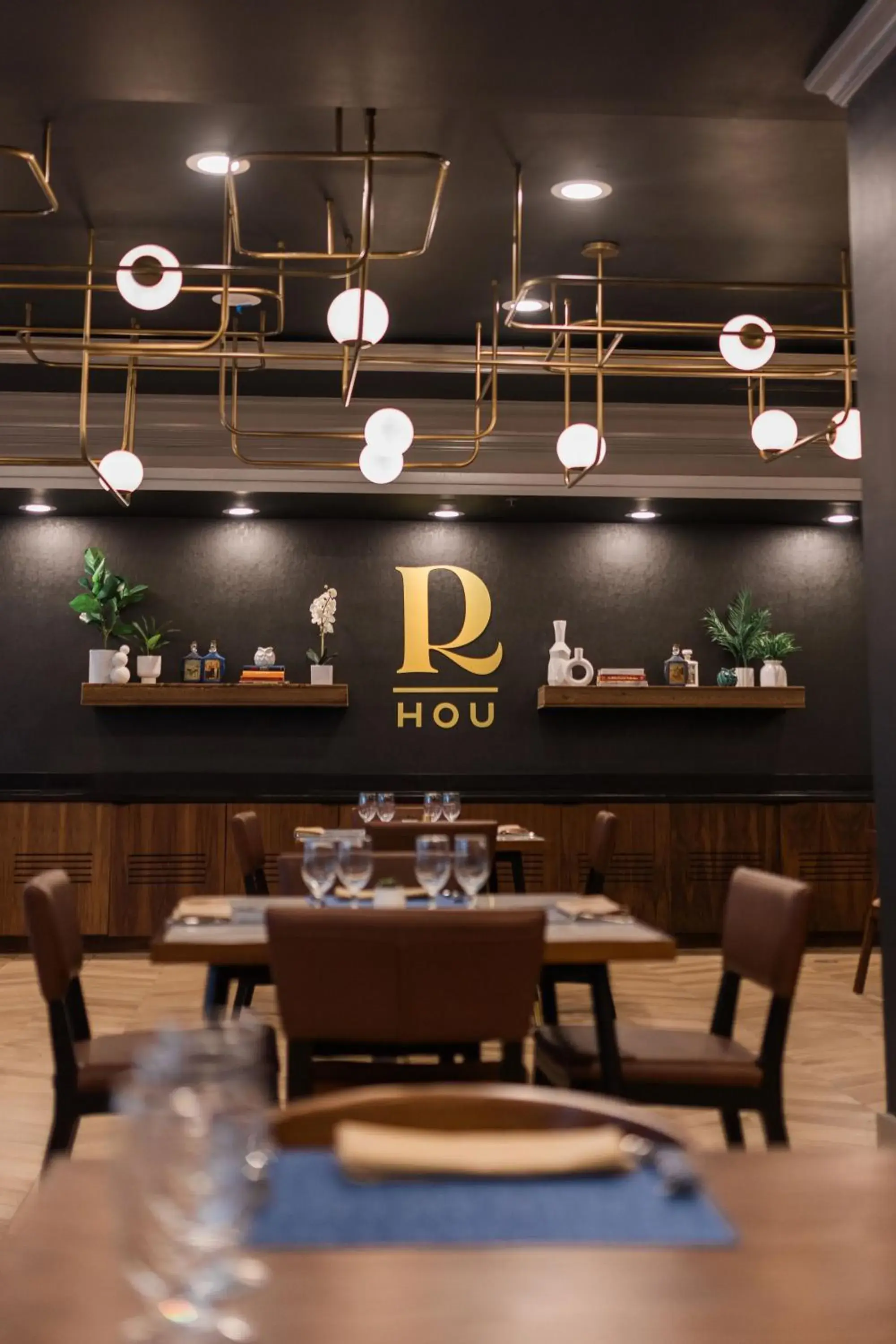 Restaurant/places to eat in The Chifley Houston, Tapestry Collection by Hilton Restaurant/places to eat in The Chifley Houston, Tapestry Collection by Hilton