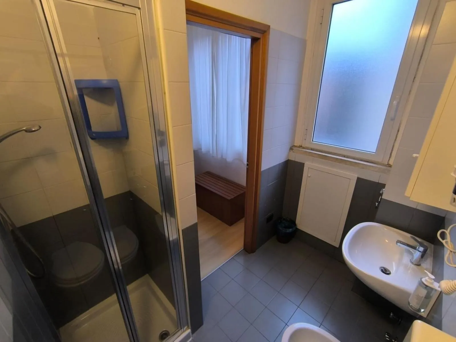 Shower in Ospitalità San Tommaso d'Aquino