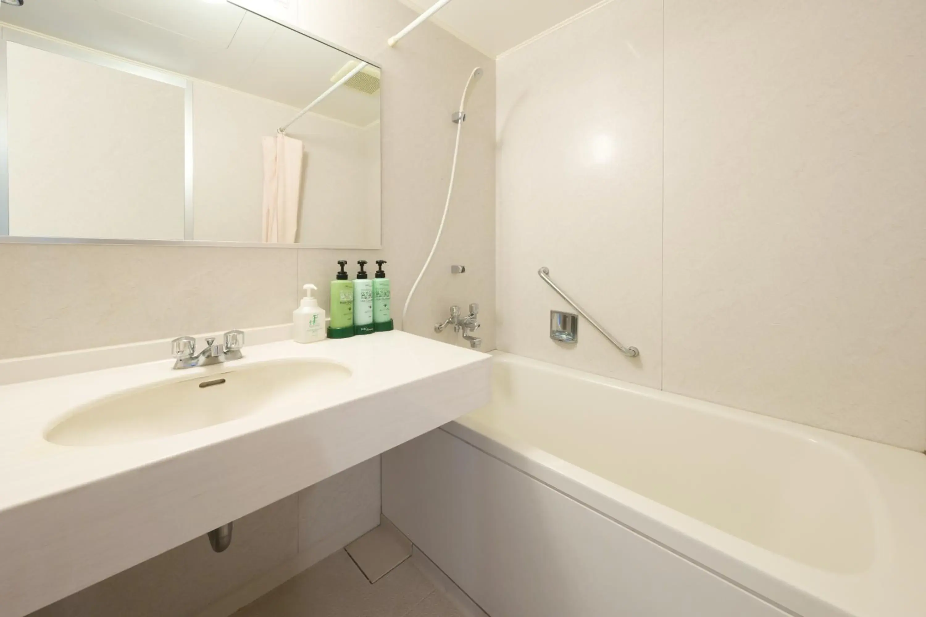 Twin Room with Bathroom (33㎡) - single occupancy - Non-Smoking in Hitaonsen Hananoki River Terrace Twin Room with Bathroom (33㎡) - single occupancy - Non-Smoking in Hitaonsen Hananoki River Terrace