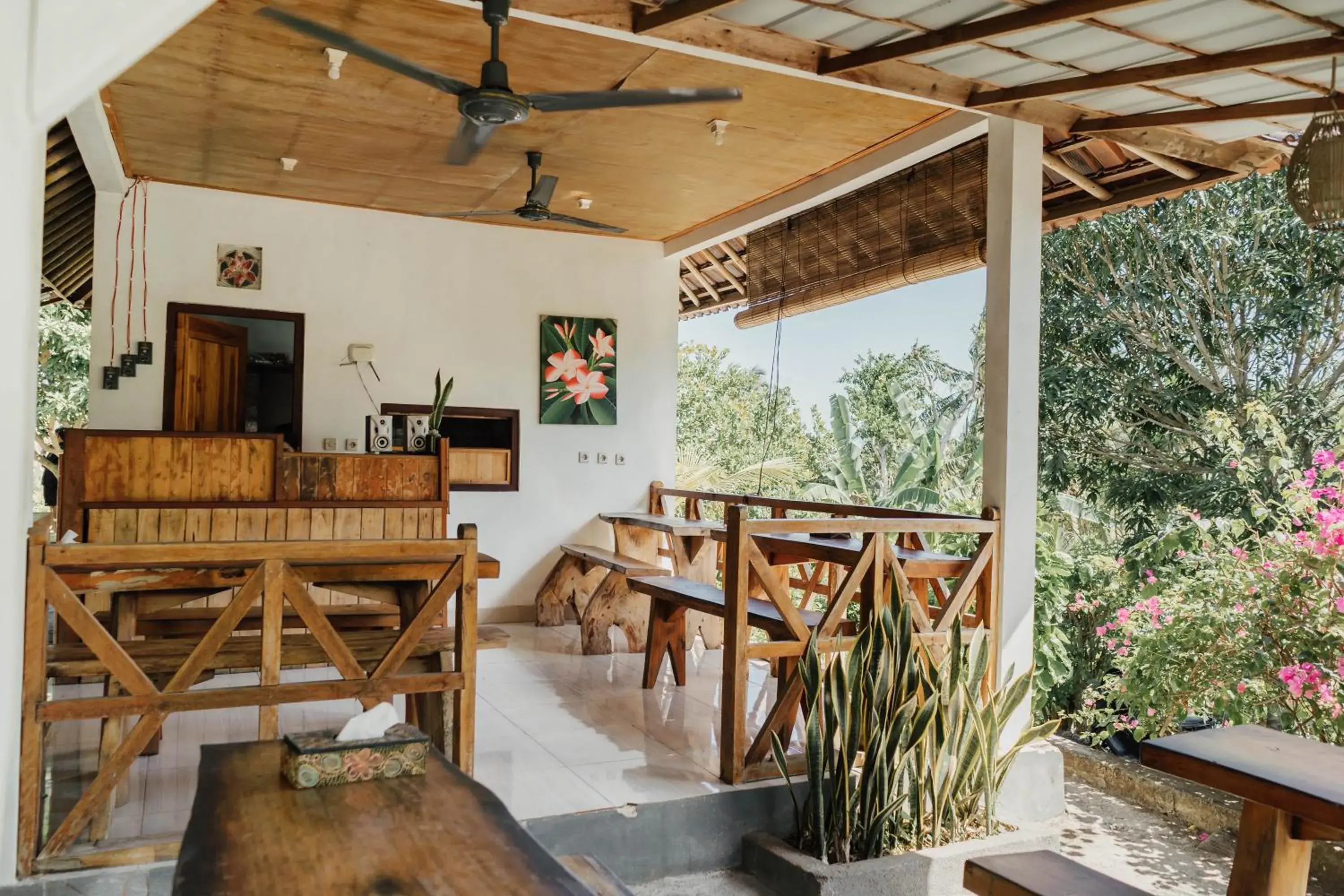 Restaurant/places to eat in Temeling Jungle Inn Restaurant/places to eat in Temeling Jungle Inn