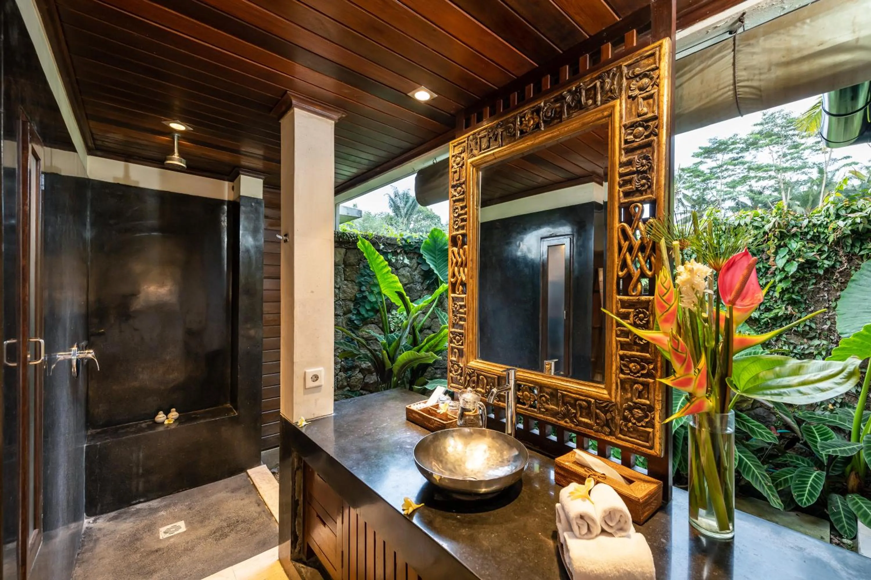 Bathroom in Villa Vajra