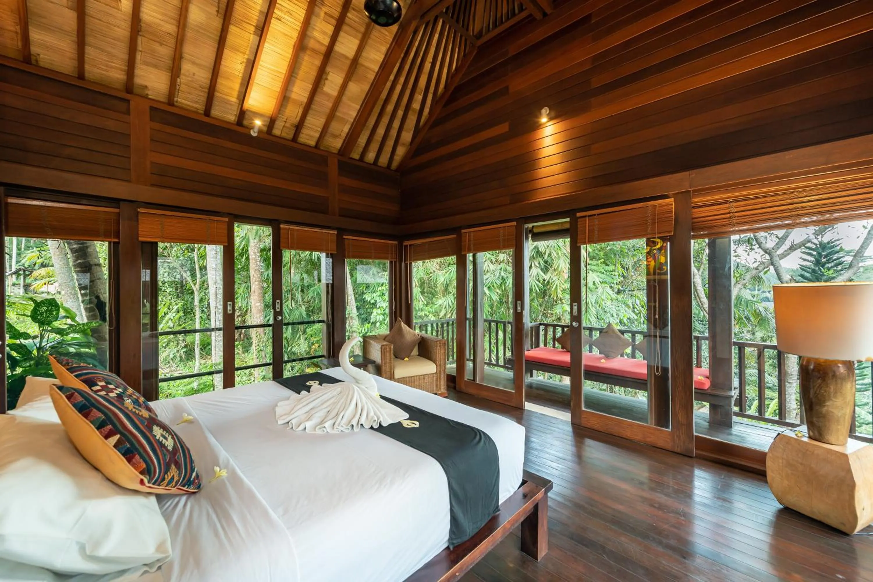 Photo of the whole room, Bed in Villa Vajra