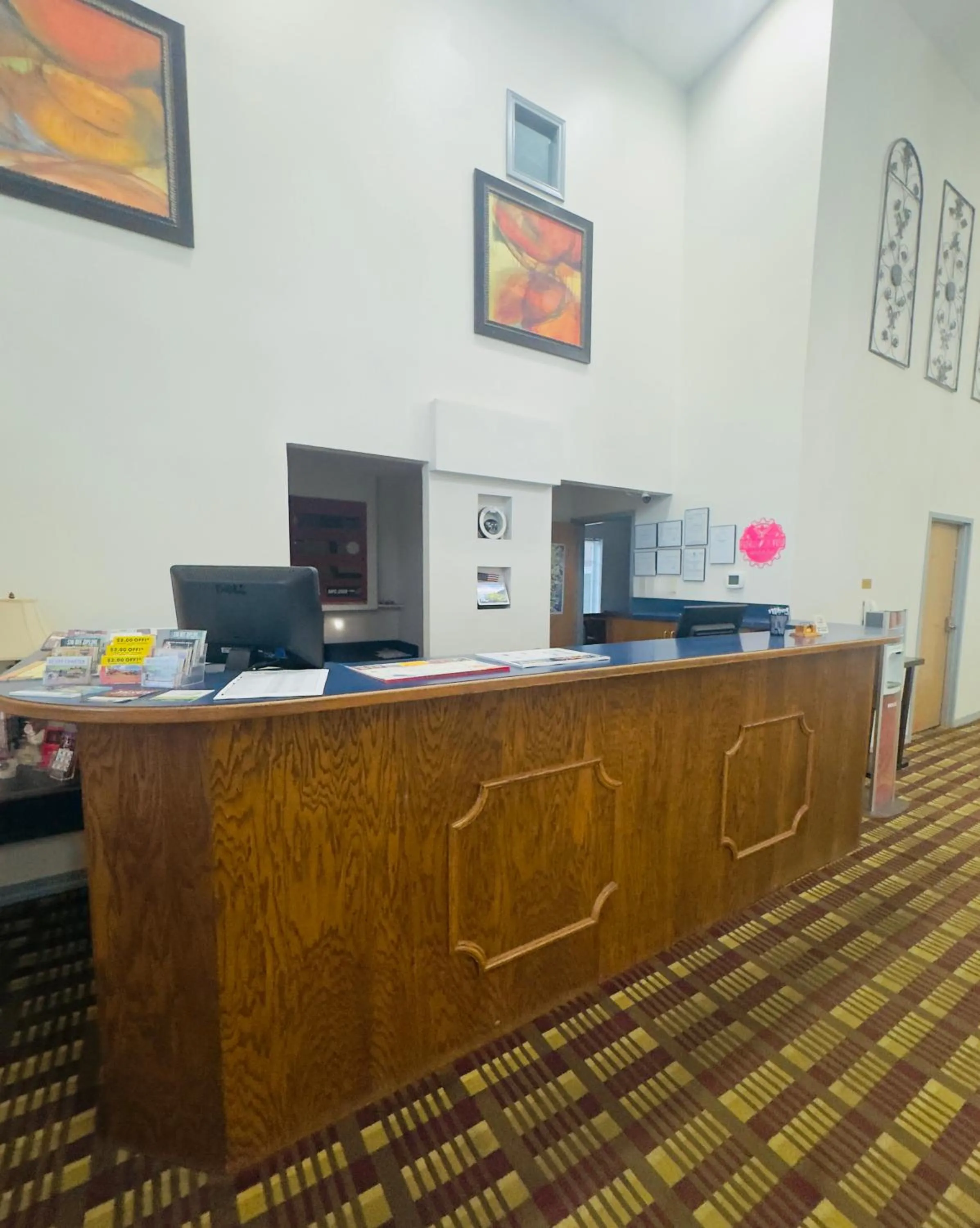 Lobby or reception in Scenic Hills Inn