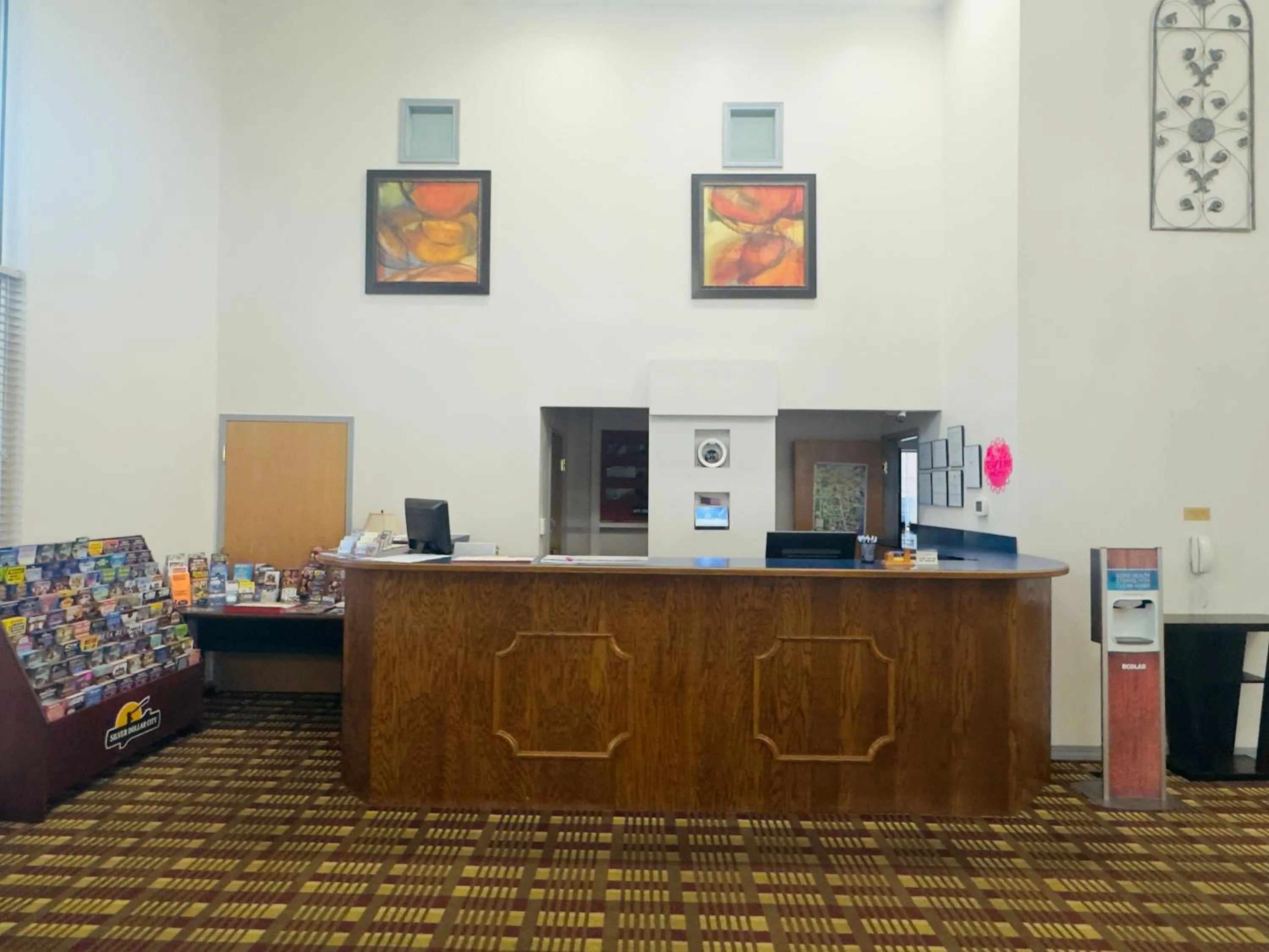 Lobby or reception in Scenic Hills Inn