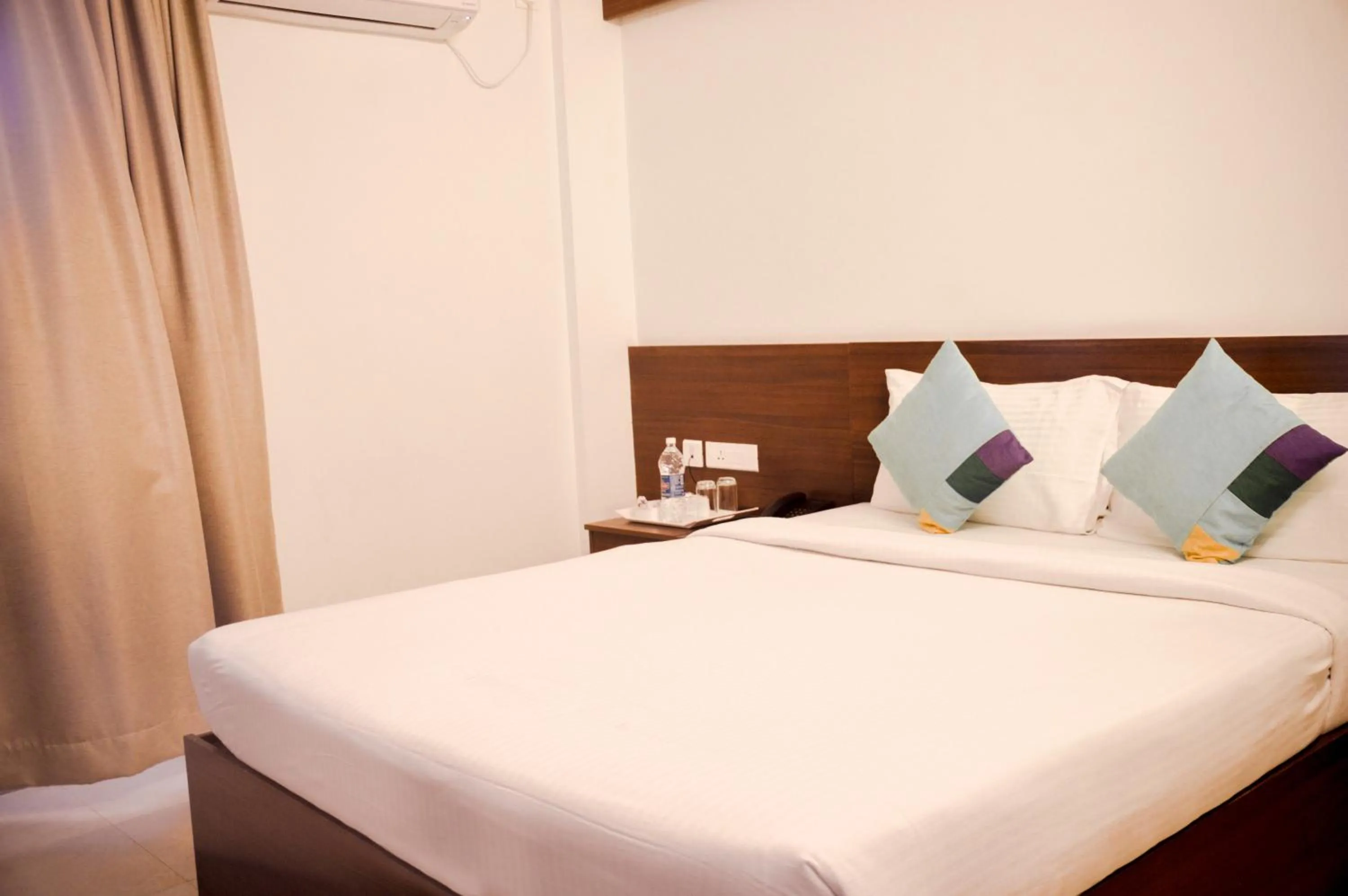 Photo of the whole room, Bed in Zoot Kochi Infopark