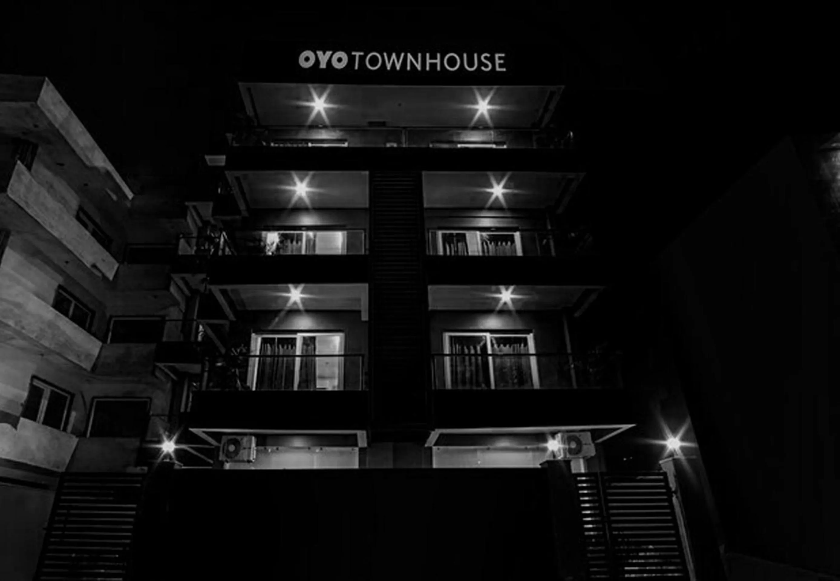 Facade/entrance in Super Townhouse 158 Near Netaji Subhash Marg Near Appu Ghar