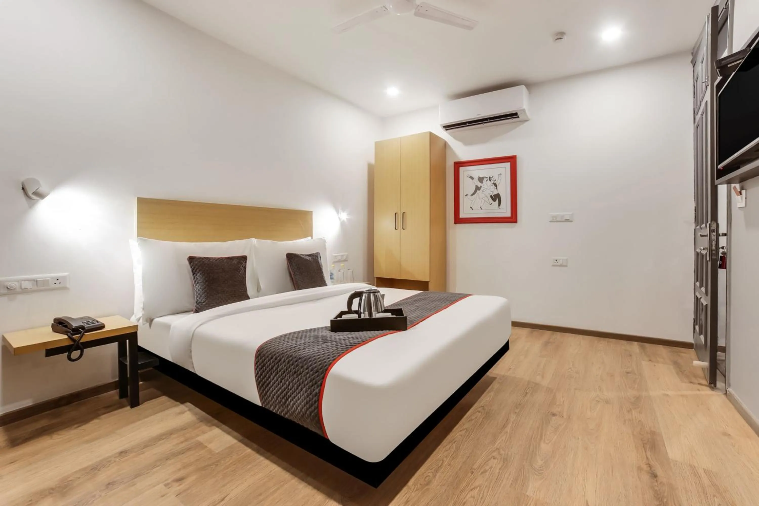 Lobby or reception, Bed in Super Townhouse 158 Near Netaji Subhash Marg Near Appu Ghar