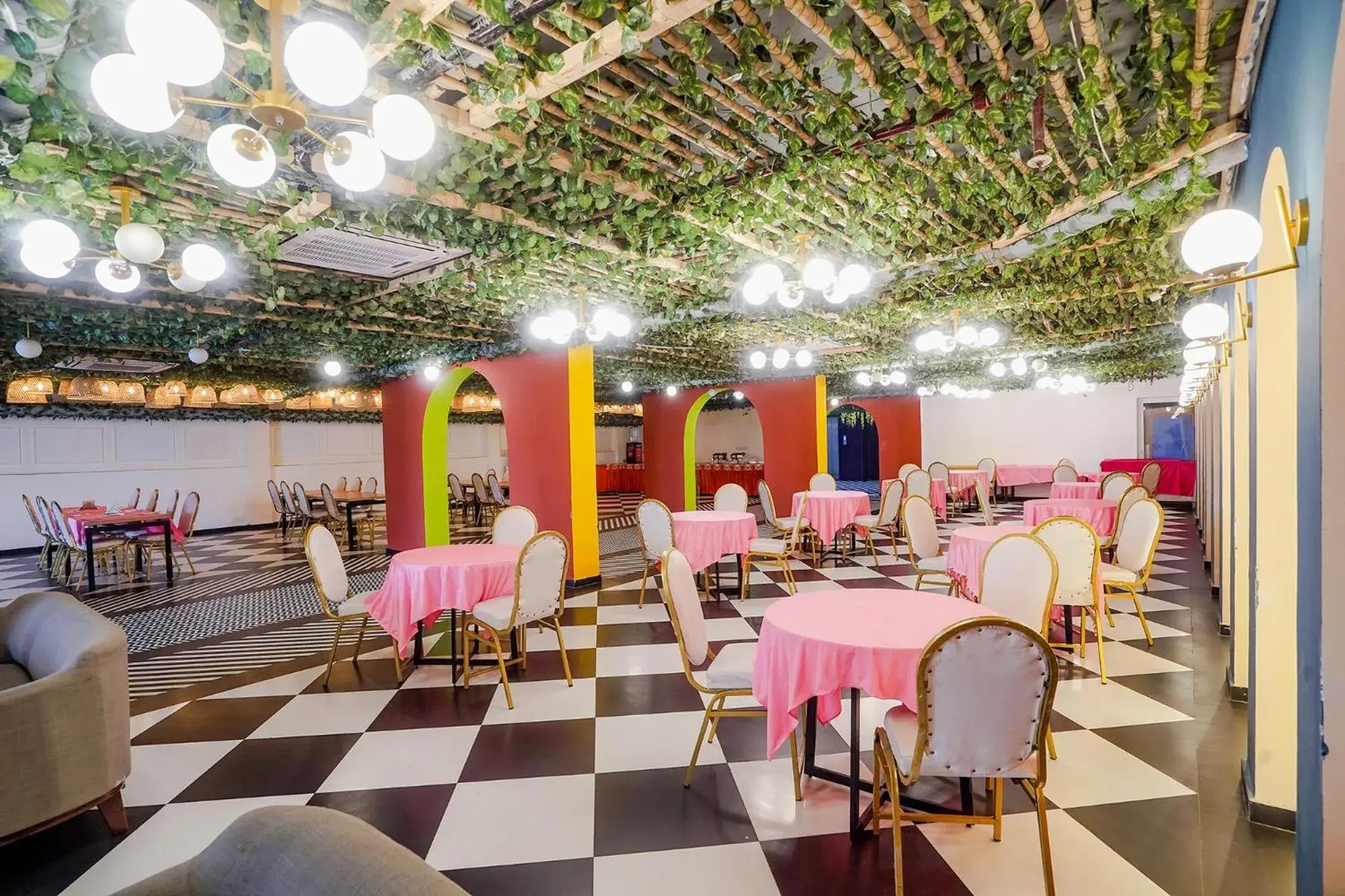 Restaurant/places to eat in FabHotel Prime Cloud 9 Delhi NCR Restaurant/places to eat in FabHotel Prime Cloud 9 Delhi NCR