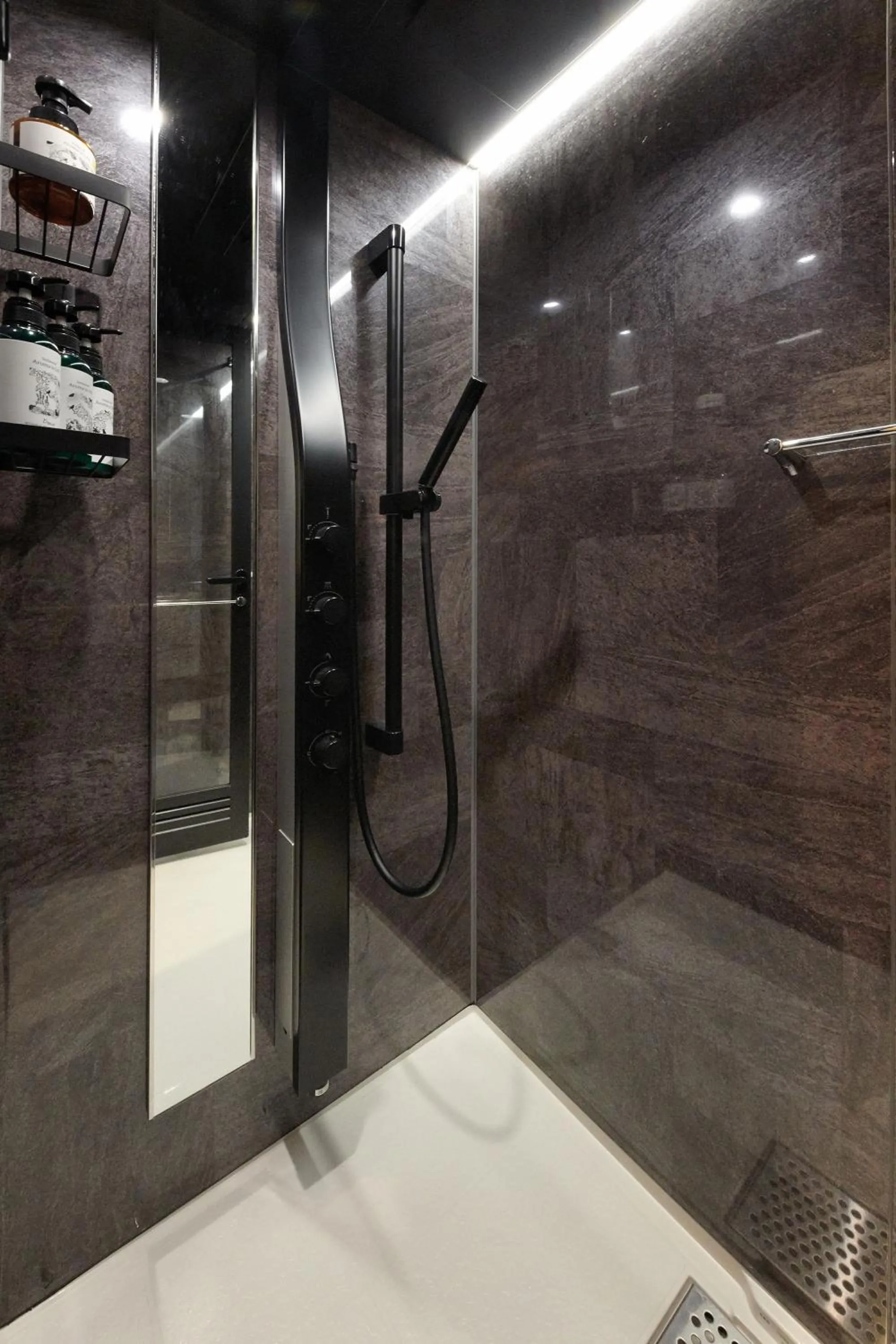 Shower in THIRD ishigakijima