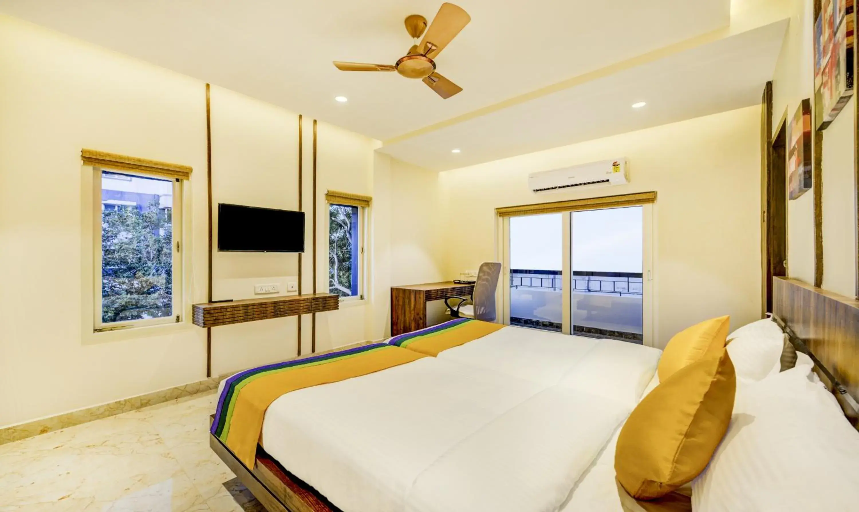 Bedroom, Bed in Itsy Hotels Mirra Bedroom, Bed in Itsy Hotels Mirra