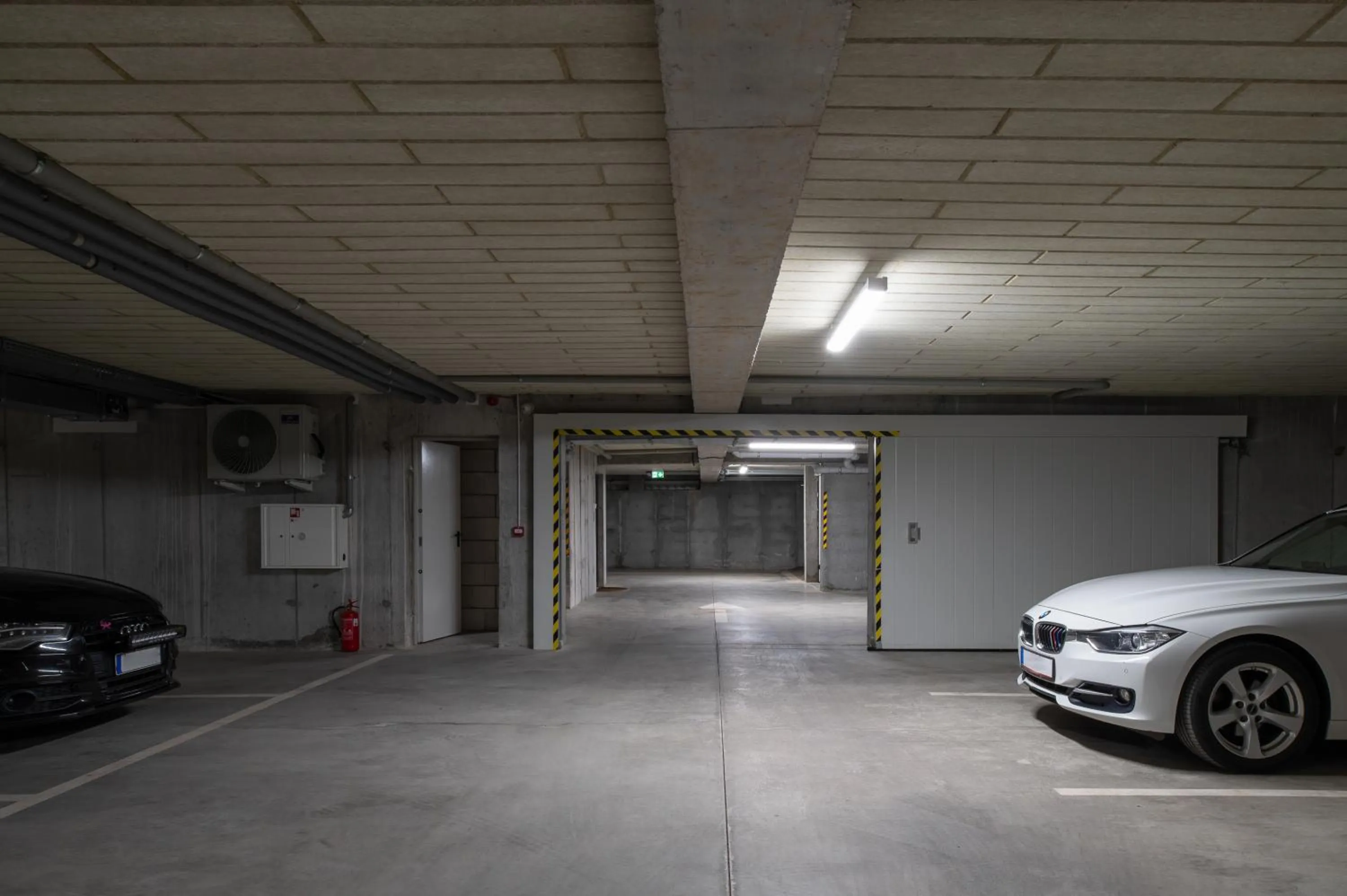 Parking in Amsterdam Plaza Hotel & SPA