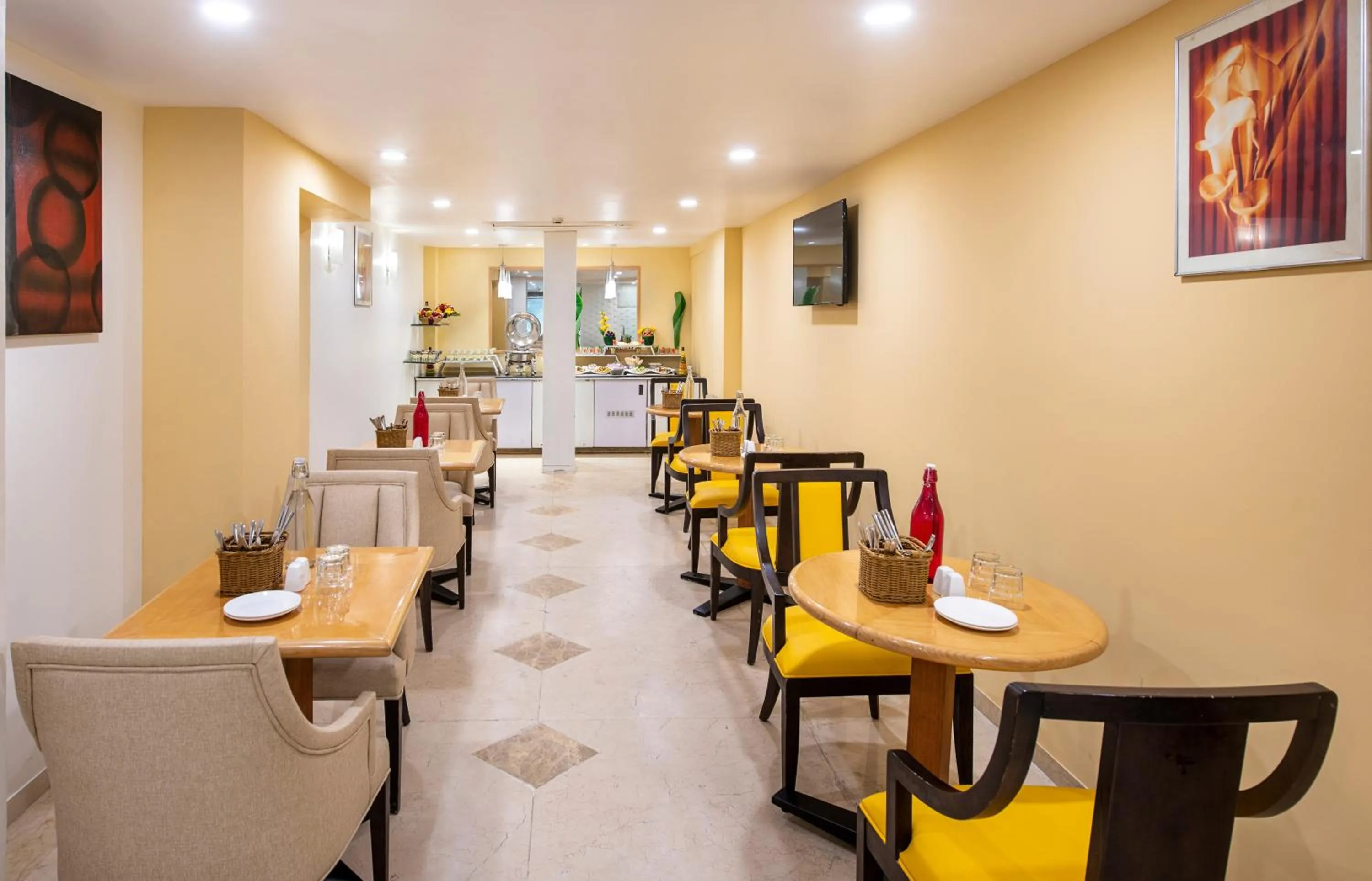 Restaurant/places to eat in BloomSuites l Ahmedabad