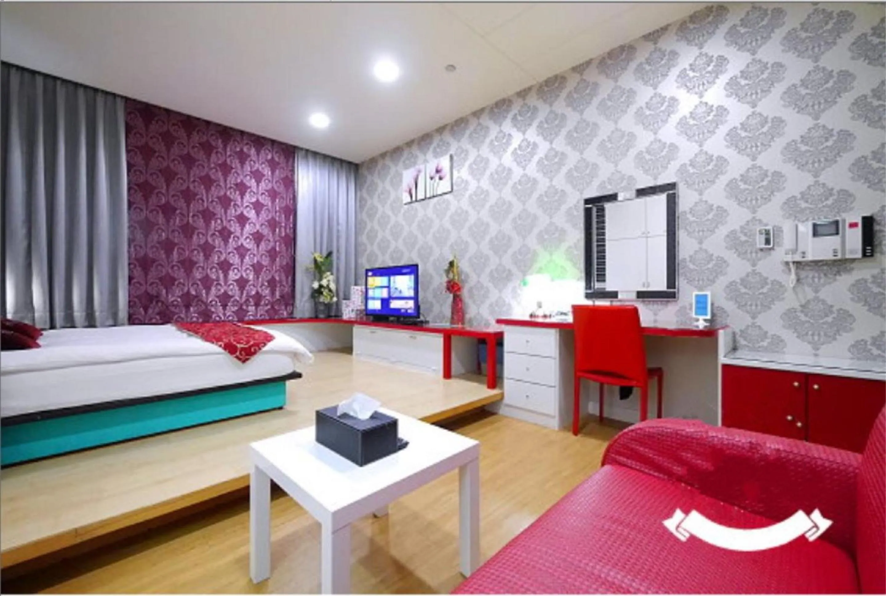 Photo of the whole room, Bed in 85 Cape Inn