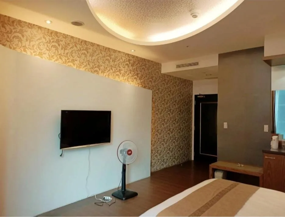 Bedroom, Bed in 85 Cape Inn