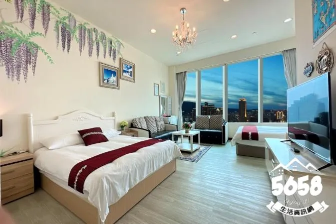 Photo of the whole room, Bed in 85 Cape Inn