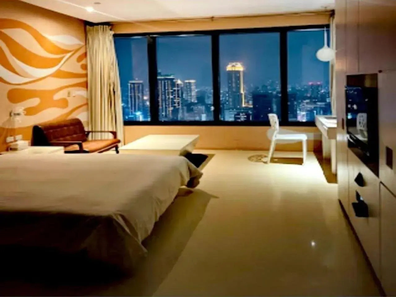 Living room, Bed in 85 Cape Inn Living room, Bed in 85 Cape Inn