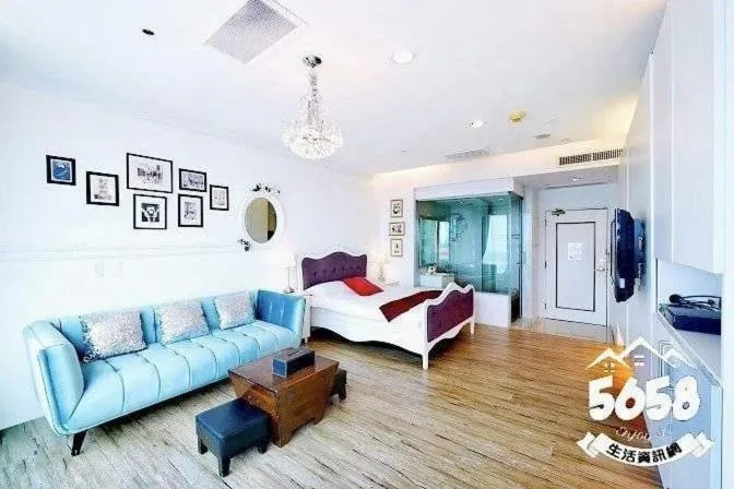 Living room in 85 Cape Inn