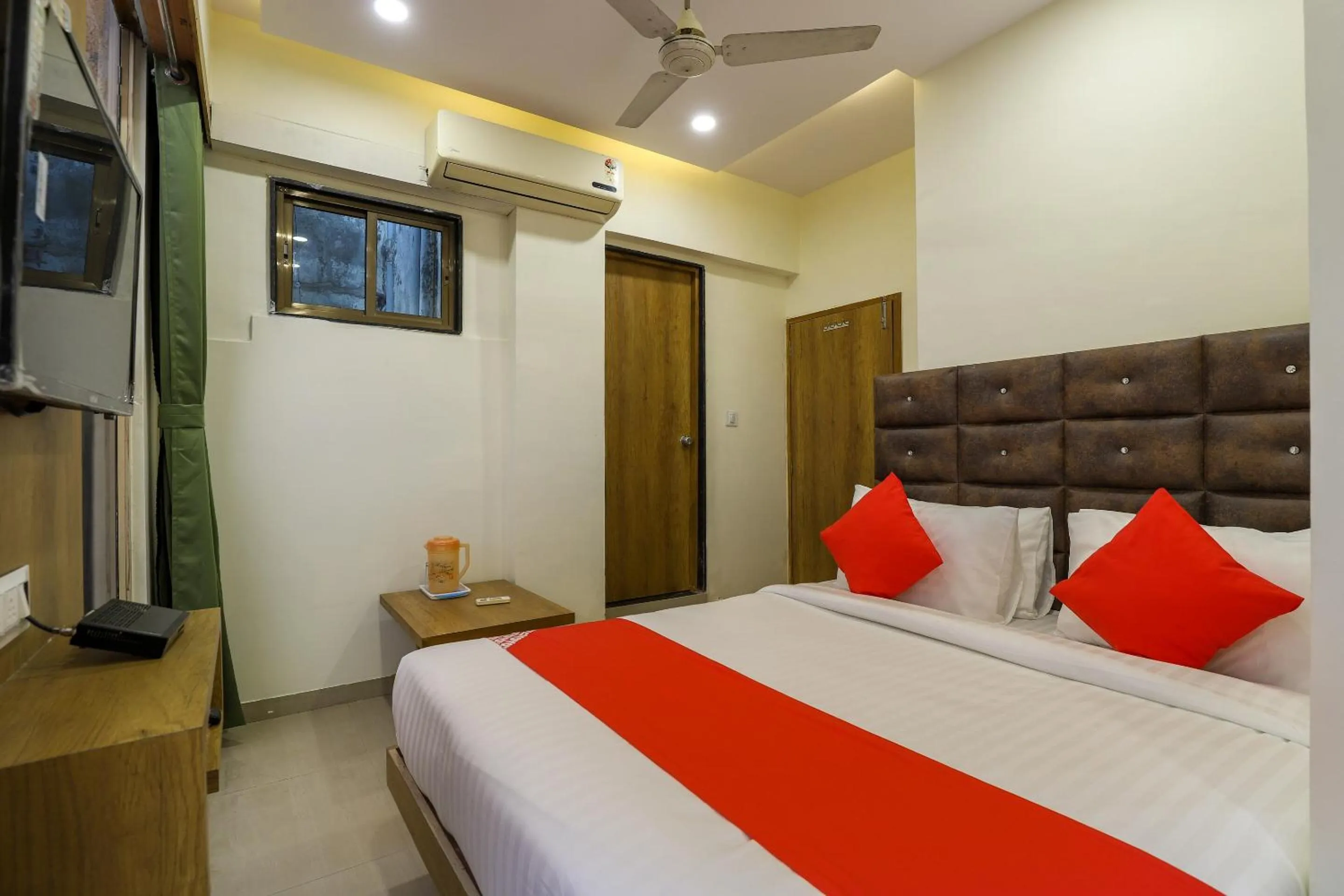 Bedroom, Bed in Super Hotel O Shubham Inn