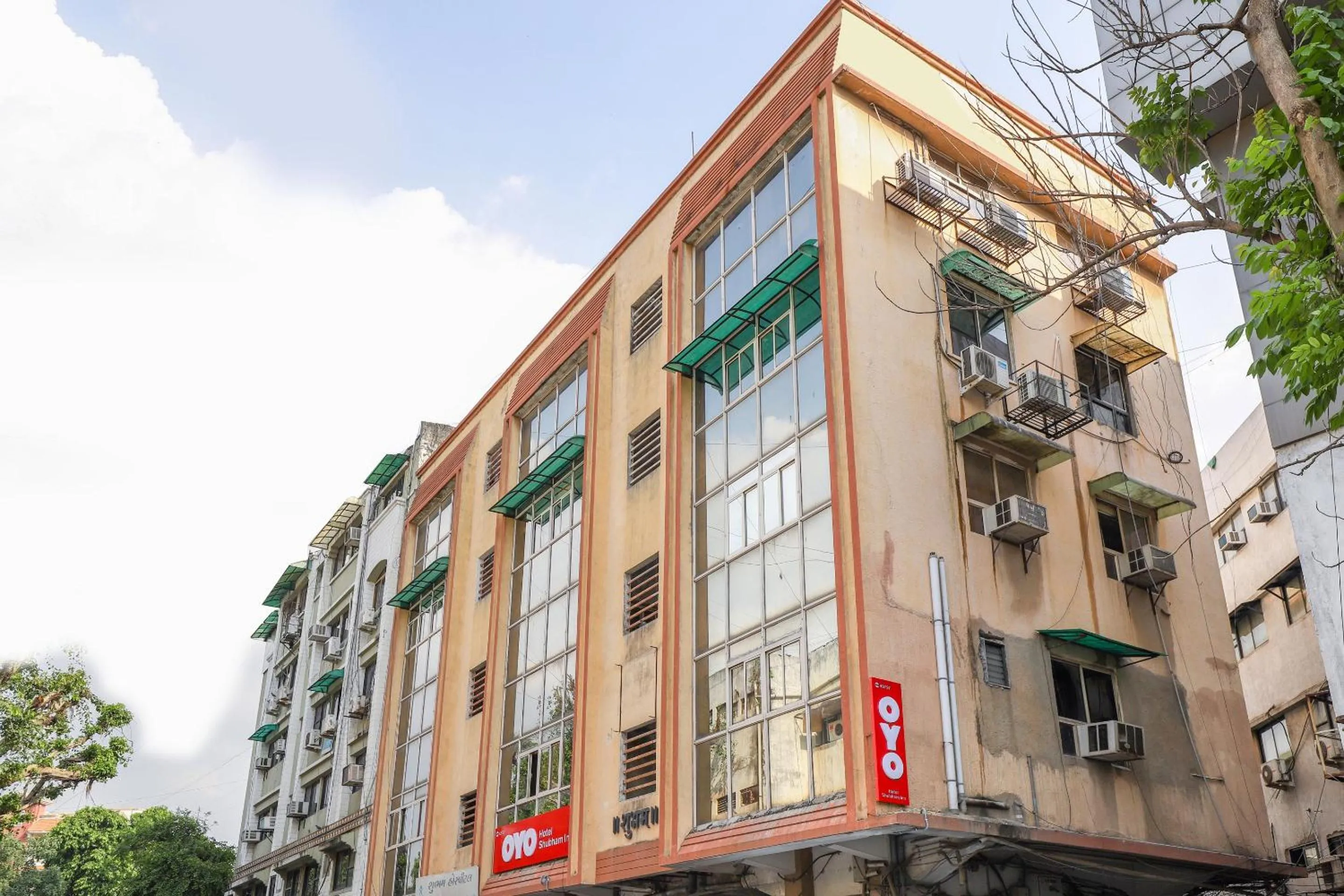 Facade/entrance in Super Hotel O Shubham Inn